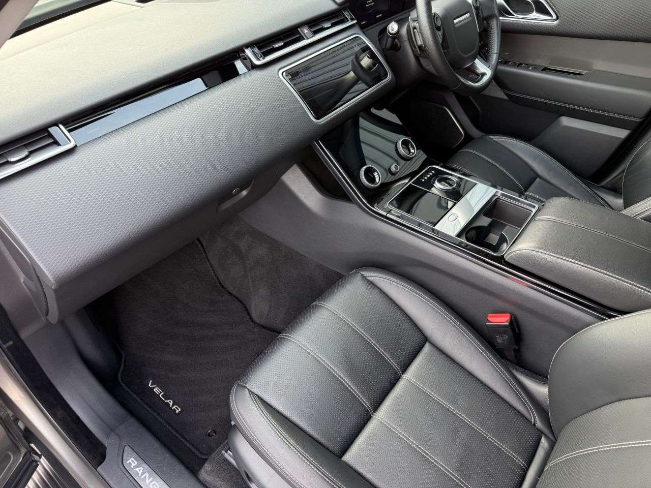 2019 LAND ROVER RANGE ROVER VELAR 2019 LAND ROVER RANGE ROVER VELAR