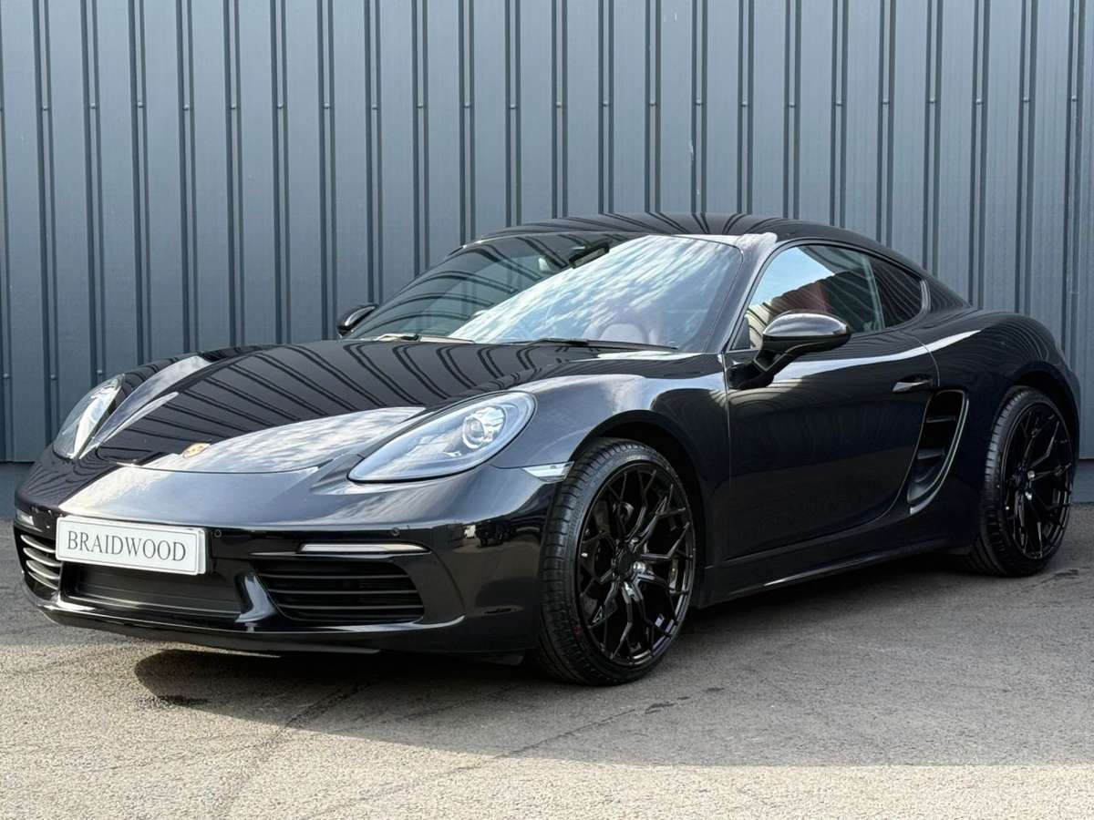 Check out this Porsche 718 Cayman 2018 Petrol Manual