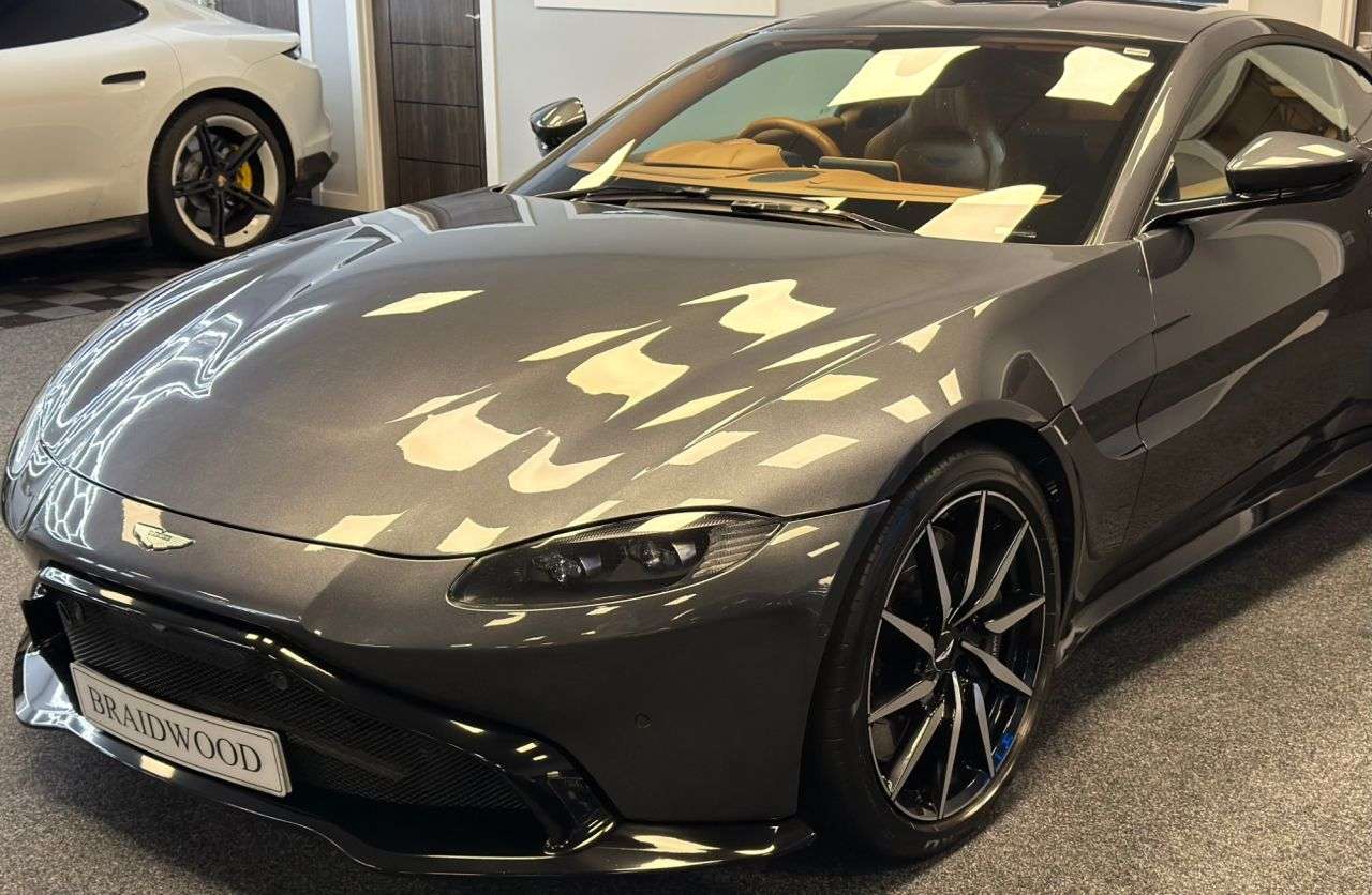 2019 ASTON MARTIN VANTAGE 2019 ASTON MARTIN VANTAGE