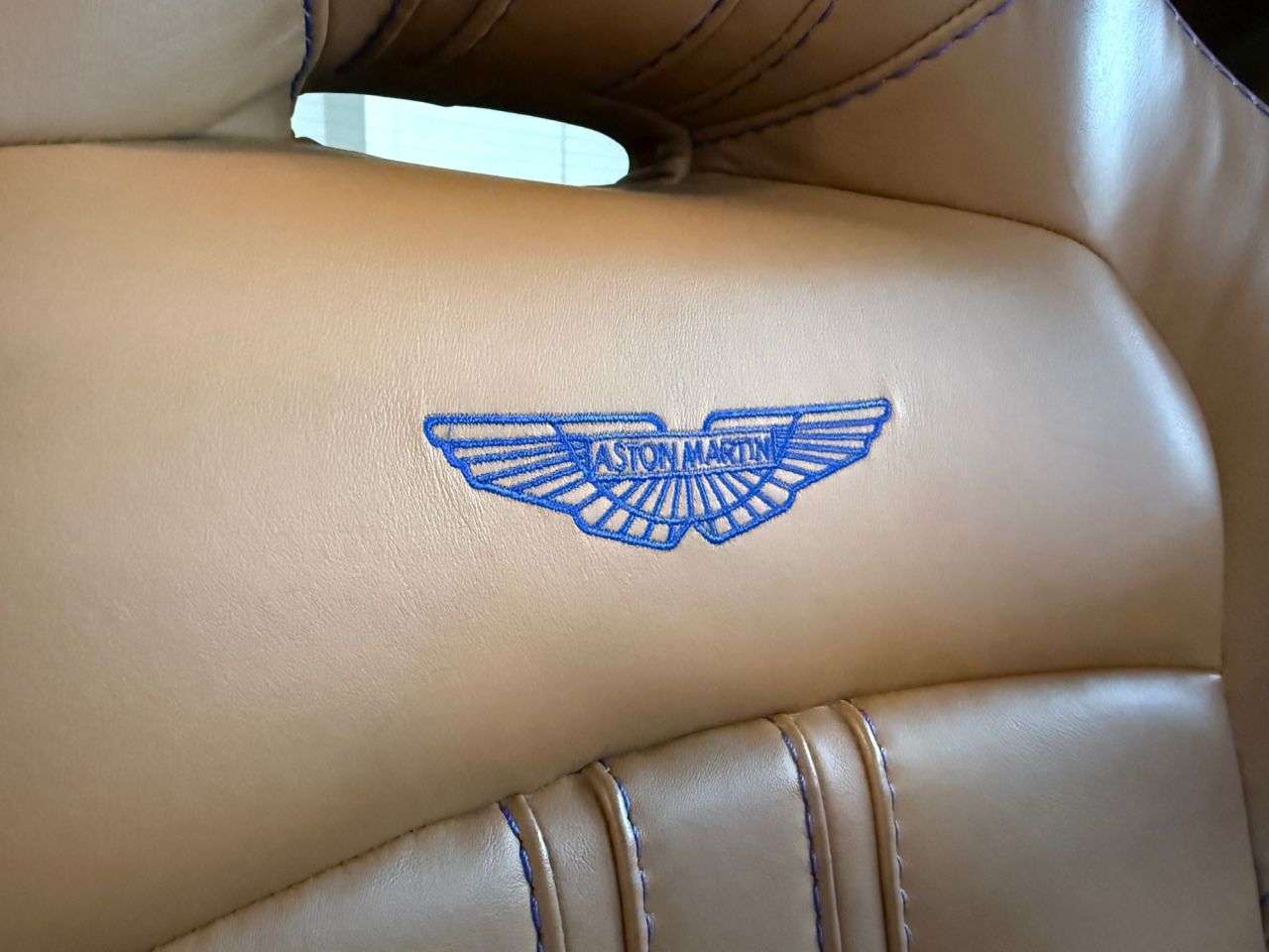 2019 ASTON MARTIN VANTAGE 2019 ASTON MARTIN VANTAGE