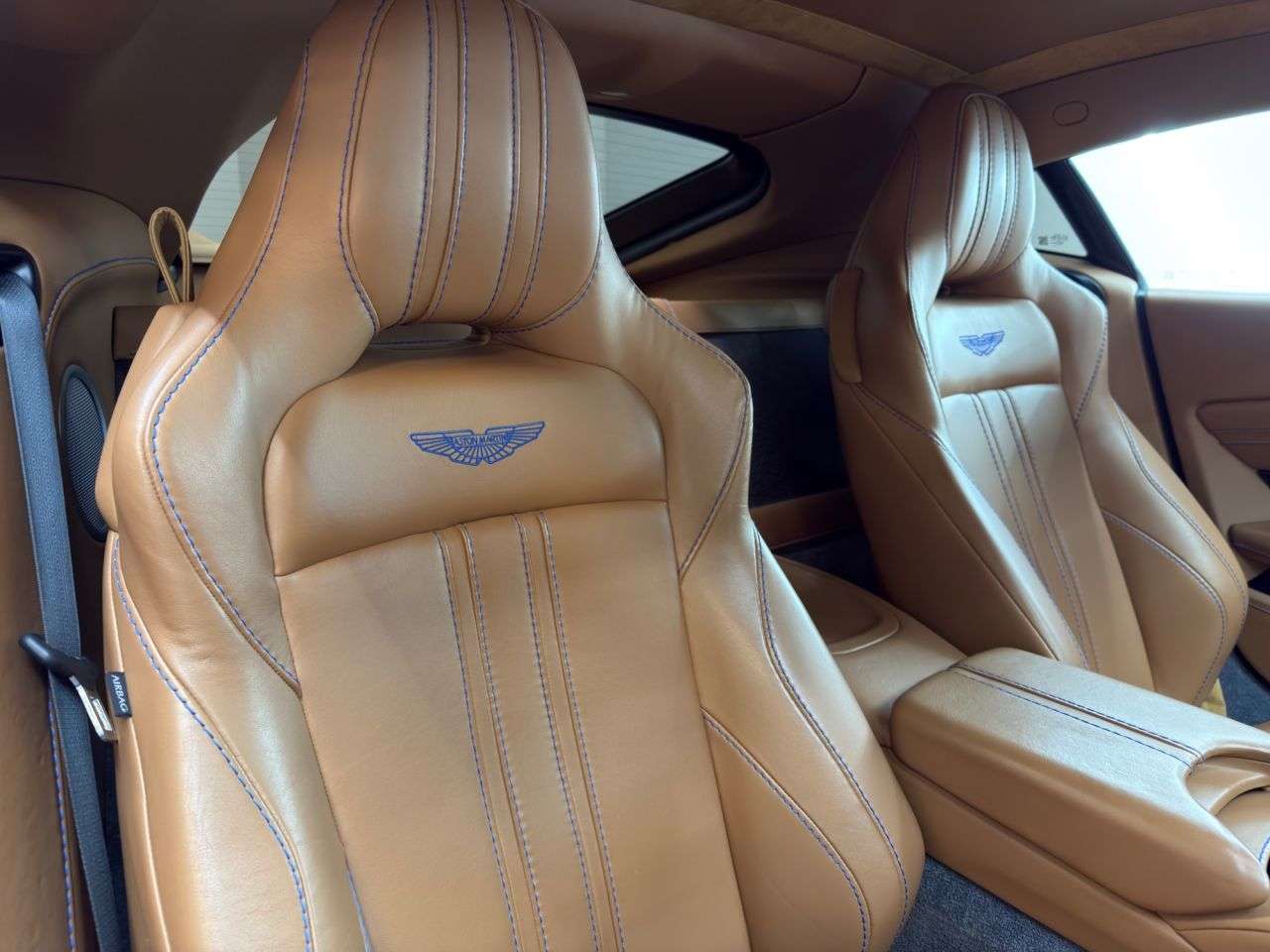 2019 ASTON MARTIN VANTAGE 2019 ASTON MARTIN VANTAGE