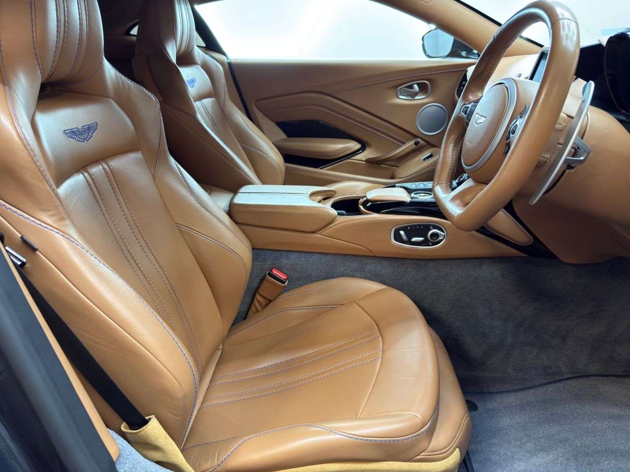 2019 ASTON MARTIN VANTAGE 2019 ASTON MARTIN VANTAGE