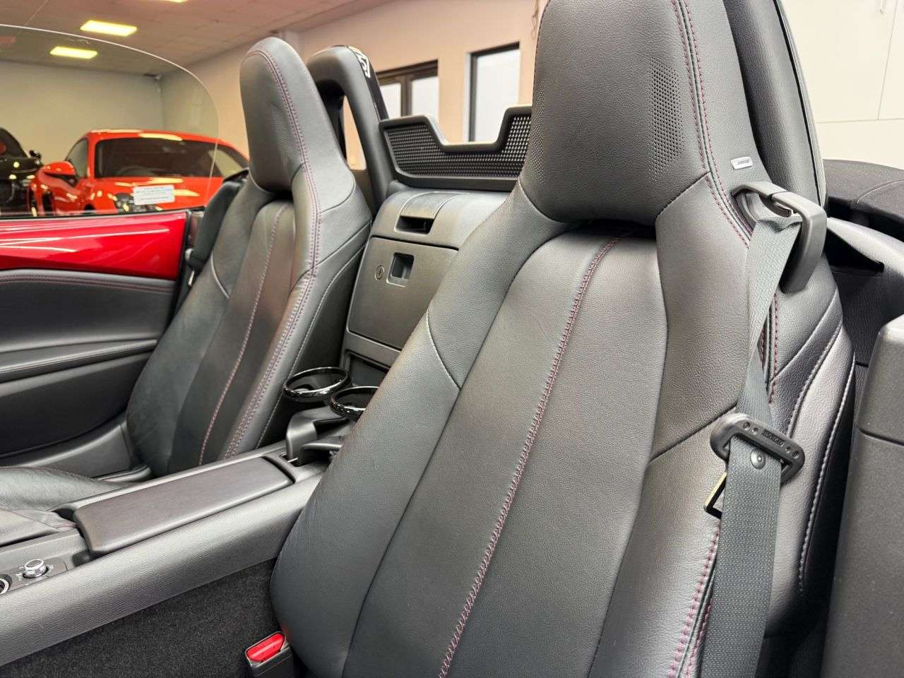 2016 MAZDA MX-5 2016 MAZDA MX-5