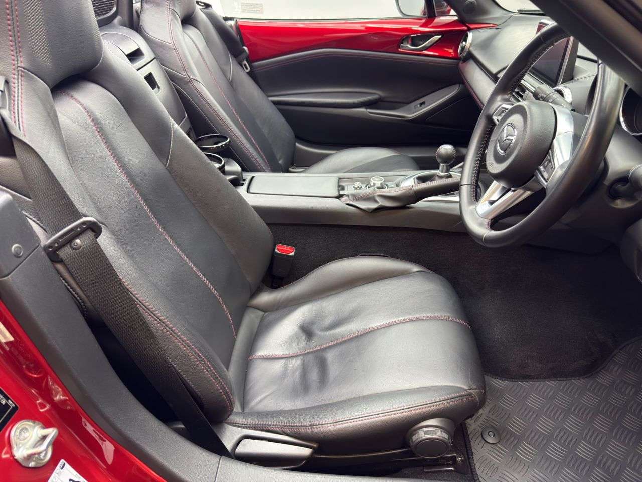 2016 MAZDA MX-5 2016 MAZDA MX-5