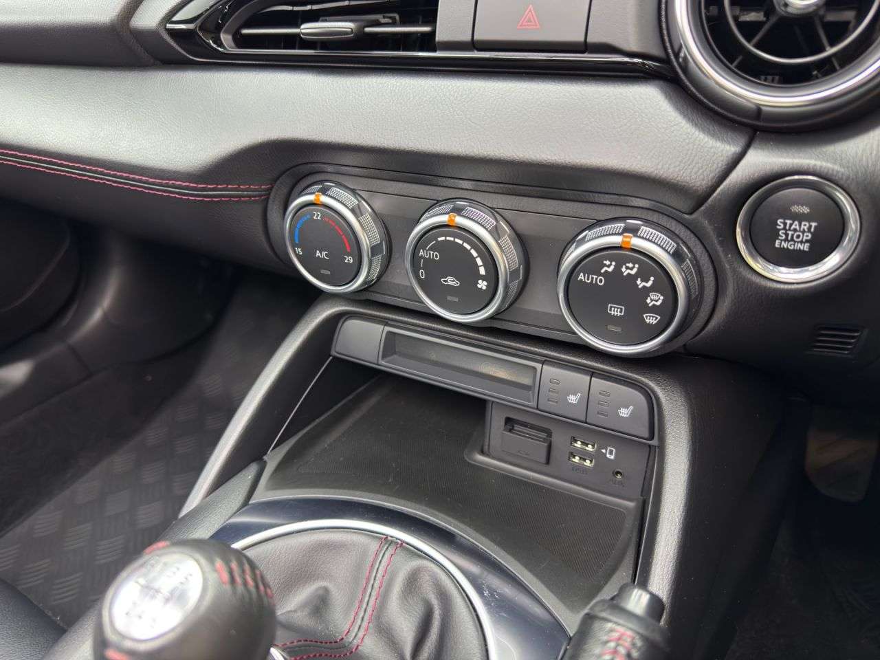 2016 MAZDA MX-5 2016 MAZDA MX-5