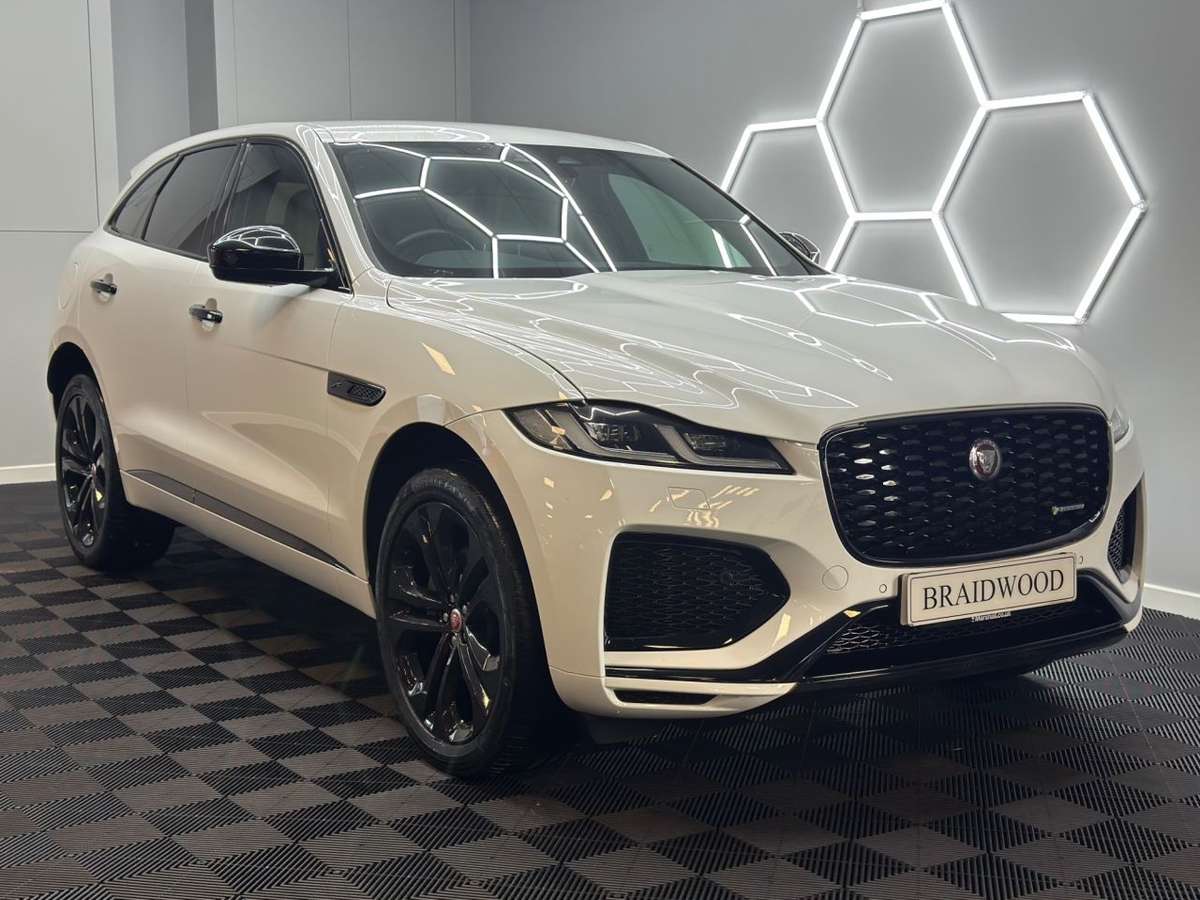 Check out this Jaguar F-pace 2022 Diesel Automatic