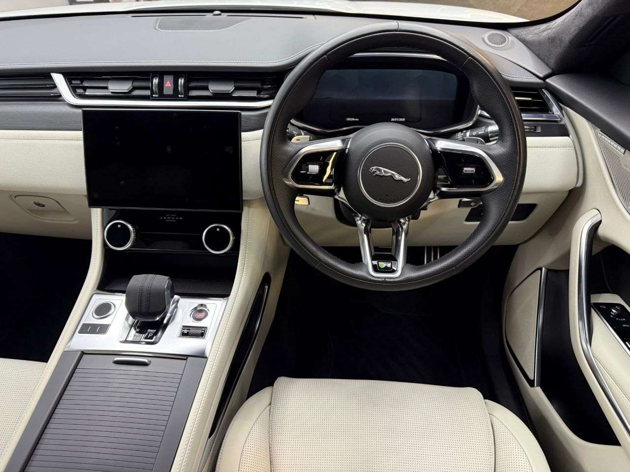 2022 JAGUAR F-PACE 2022 JAGUAR F-PACE