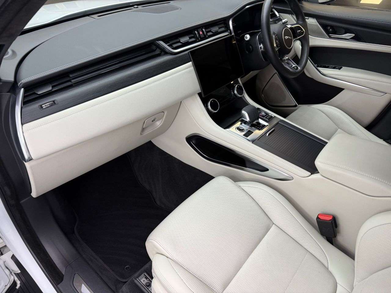 2022 JAGUAR F-PACE 2022 JAGUAR F-PACE