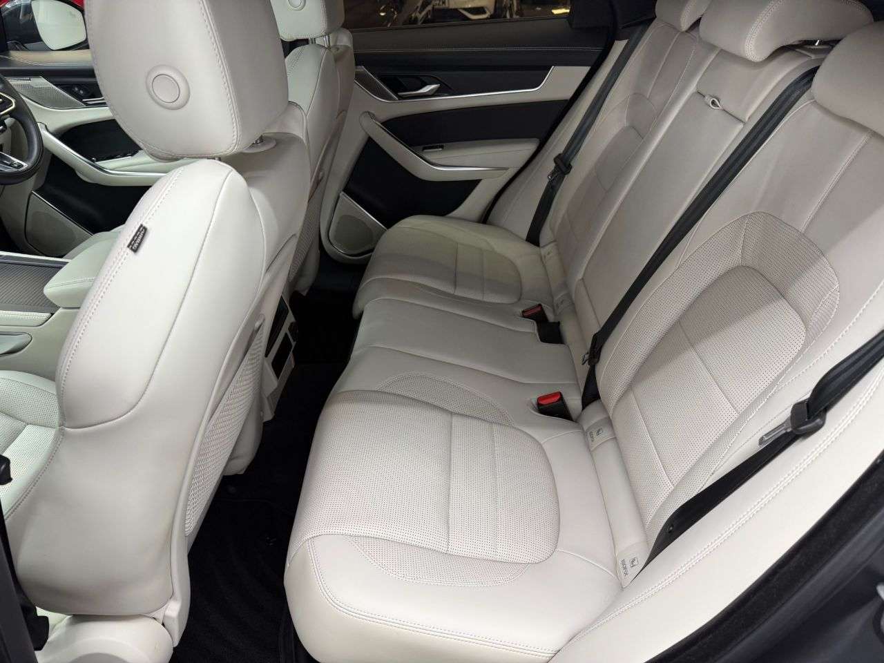 2022 JAGUAR F-PACE 2022 JAGUAR F-PACE