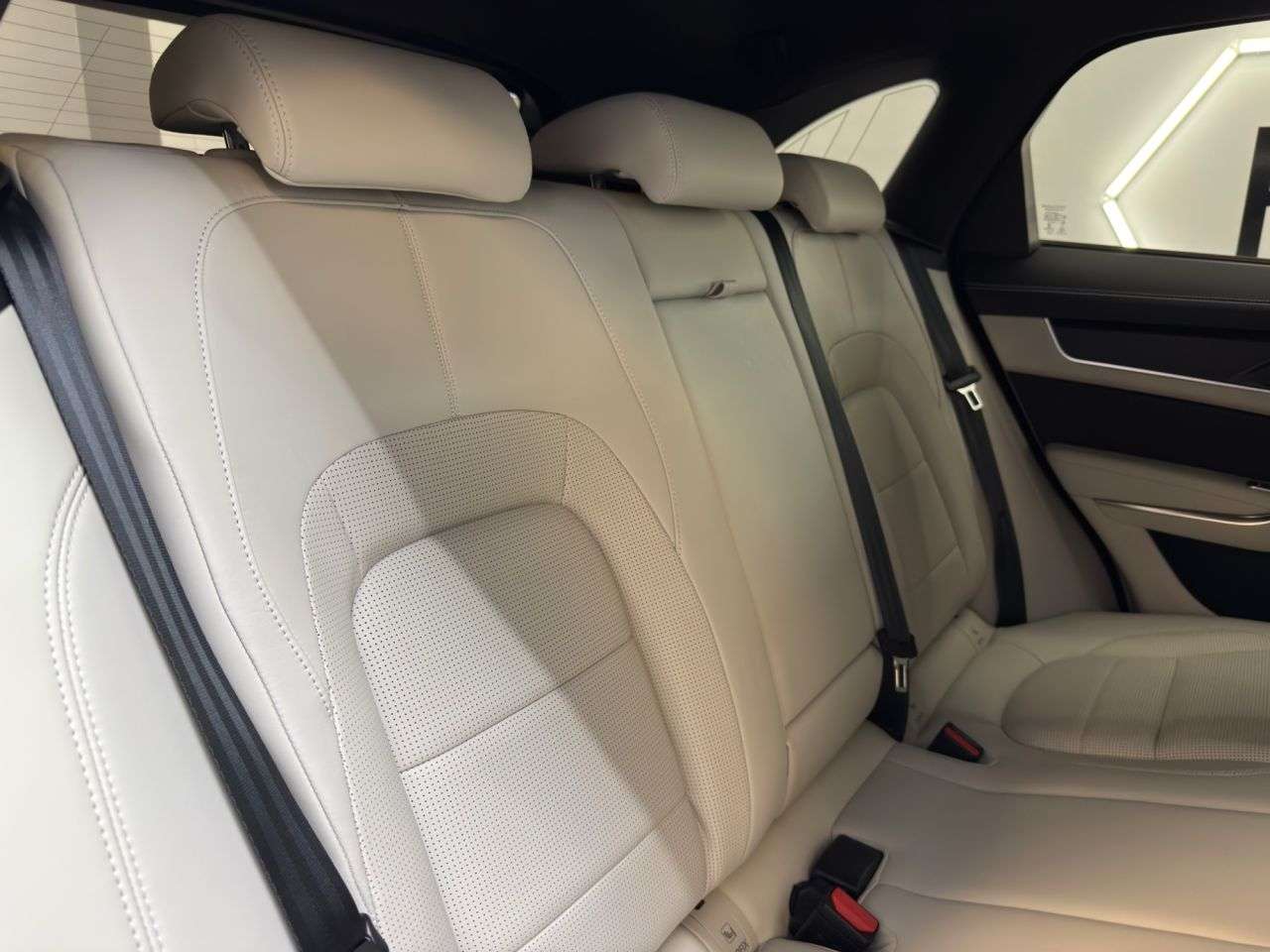 2022 JAGUAR F-PACE 2022 JAGUAR F-PACE