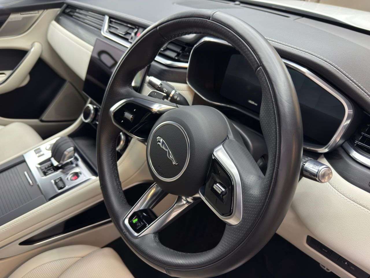 2022 JAGUAR F-PACE 2022 JAGUAR F-PACE