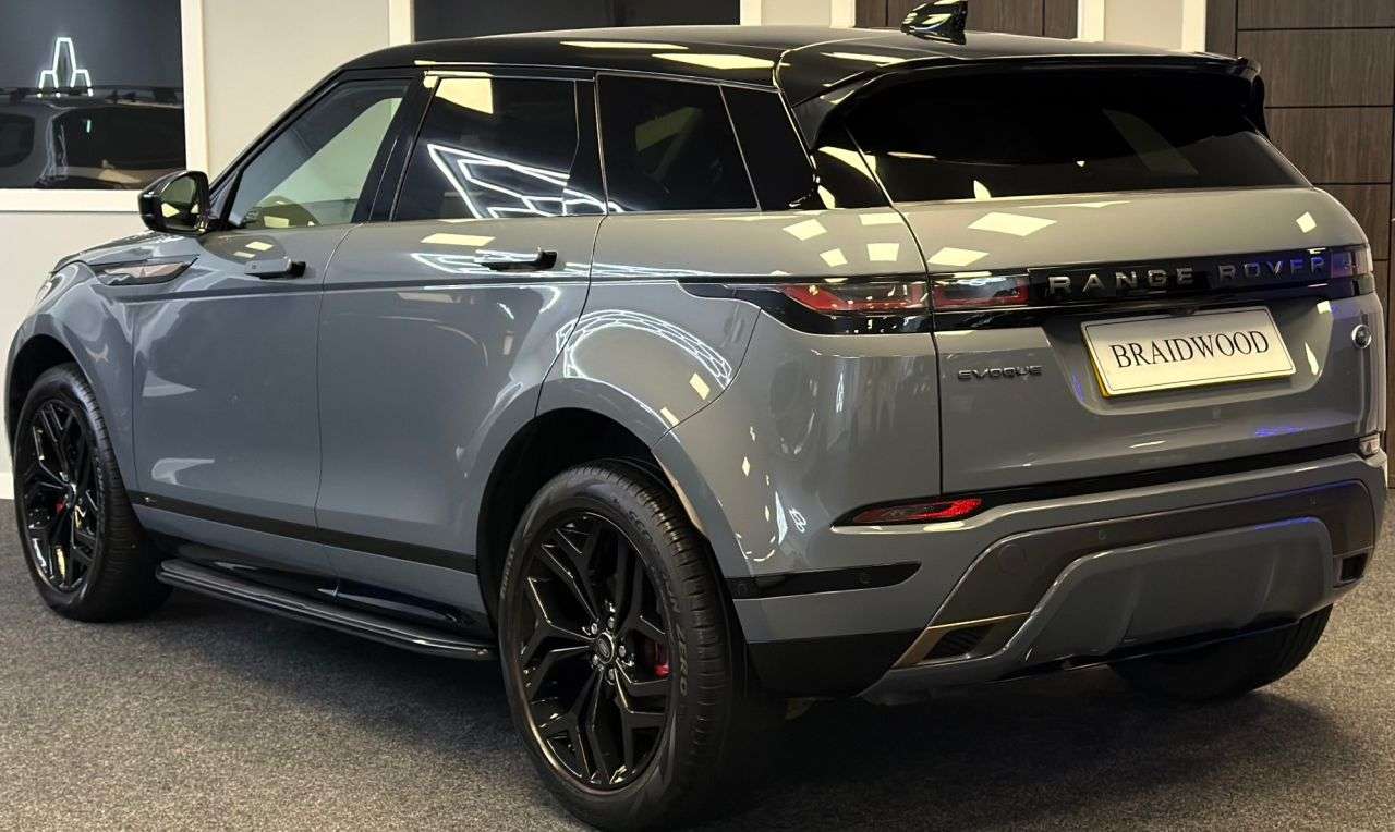 A 2019 LAND ROVER RANGE ROVER EVOQUE 2.0 D180 First Edition SUV 5dr Diesel Auto 4WD Euro 6 (s/s) (180 ps) A 2019 LAND ROVER RANGE ROVER EVOQUE 2.0 D180 First Edition SUV 5dr Diesel Auto 4WD Euro 6 (s/s) (180 ps)