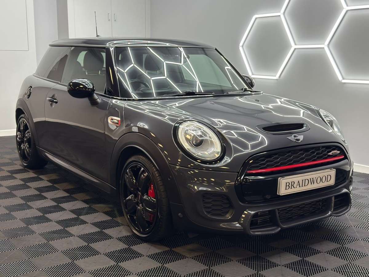 Check out this Mini Hatch 2017 Petrol Automatic