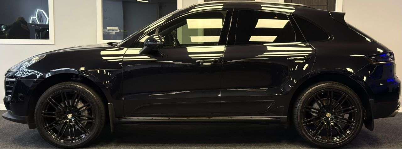 2016 PORSCHE MACAN 2016 PORSCHE MACAN