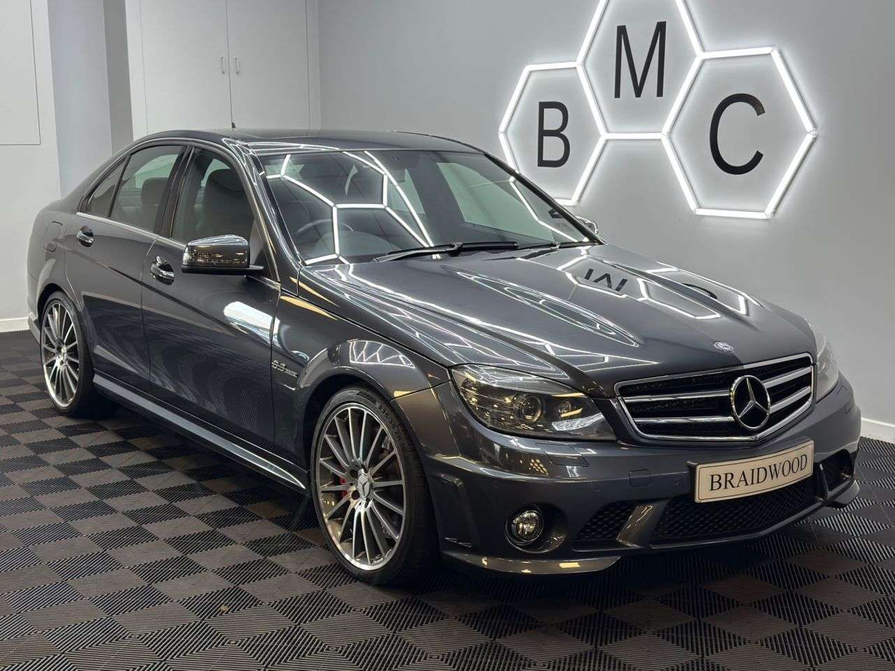 A 2010 MERCEDES-BENZ C-CLASS 6.3 C63 V8 AMG Saloon 4dr Petrol G-Tronic Euro 4 (457 ps) A 2010 MERCEDES-BENZ C-CLASS 6.3 C63 V8 AMG Saloon 4dr Petrol G-Tronic Euro 4 (457 ps)