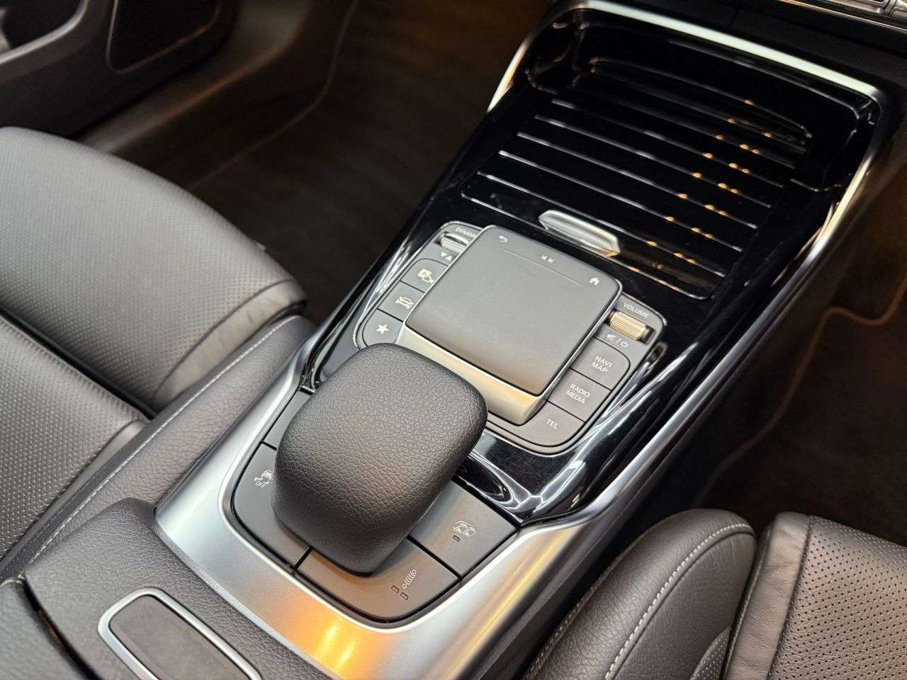 2021 MERCEDES A-CLASS 2021 MERCEDES A-CLASS