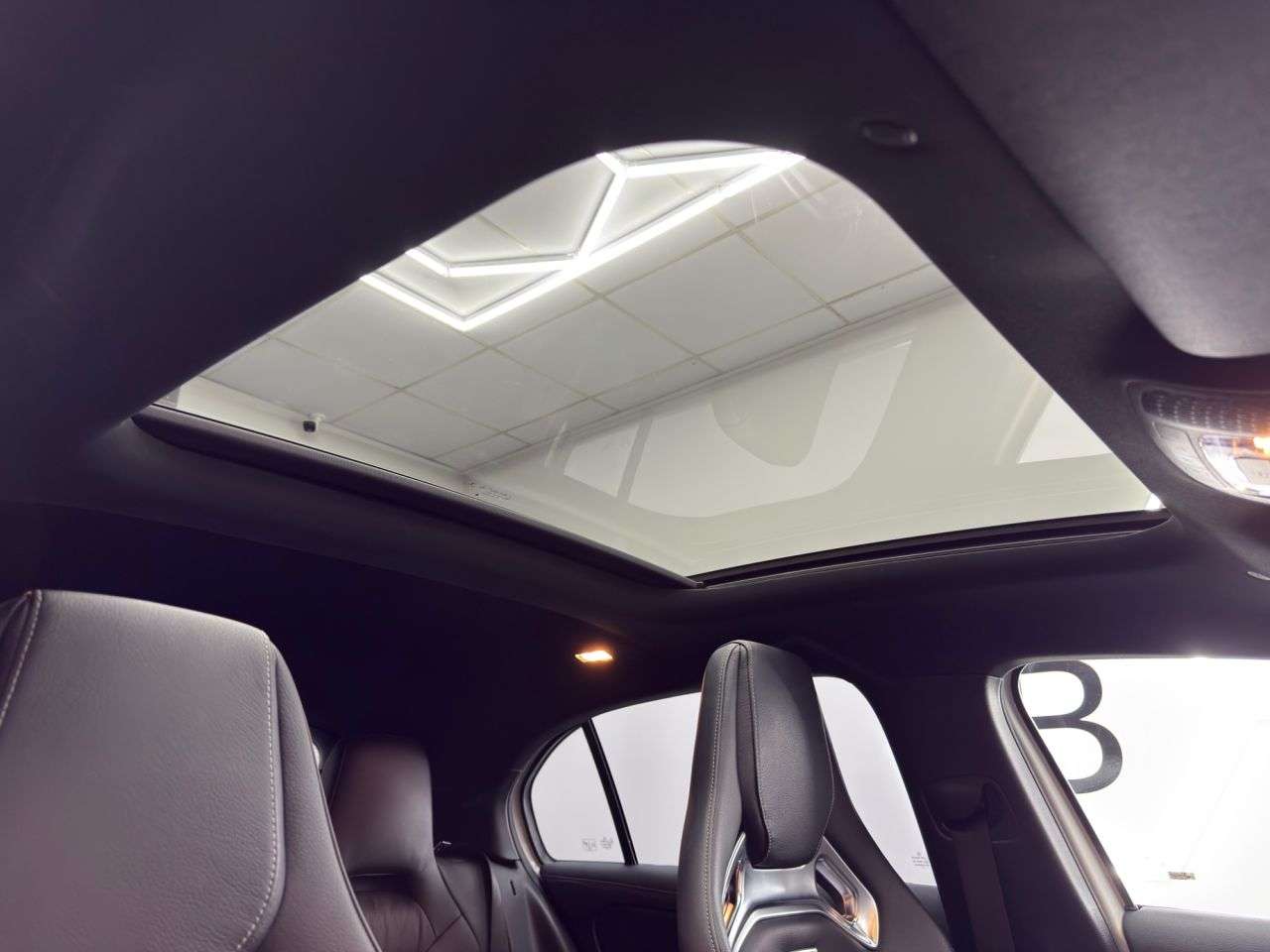 2021 MERCEDES A-CLASS 2021 MERCEDES A-CLASS