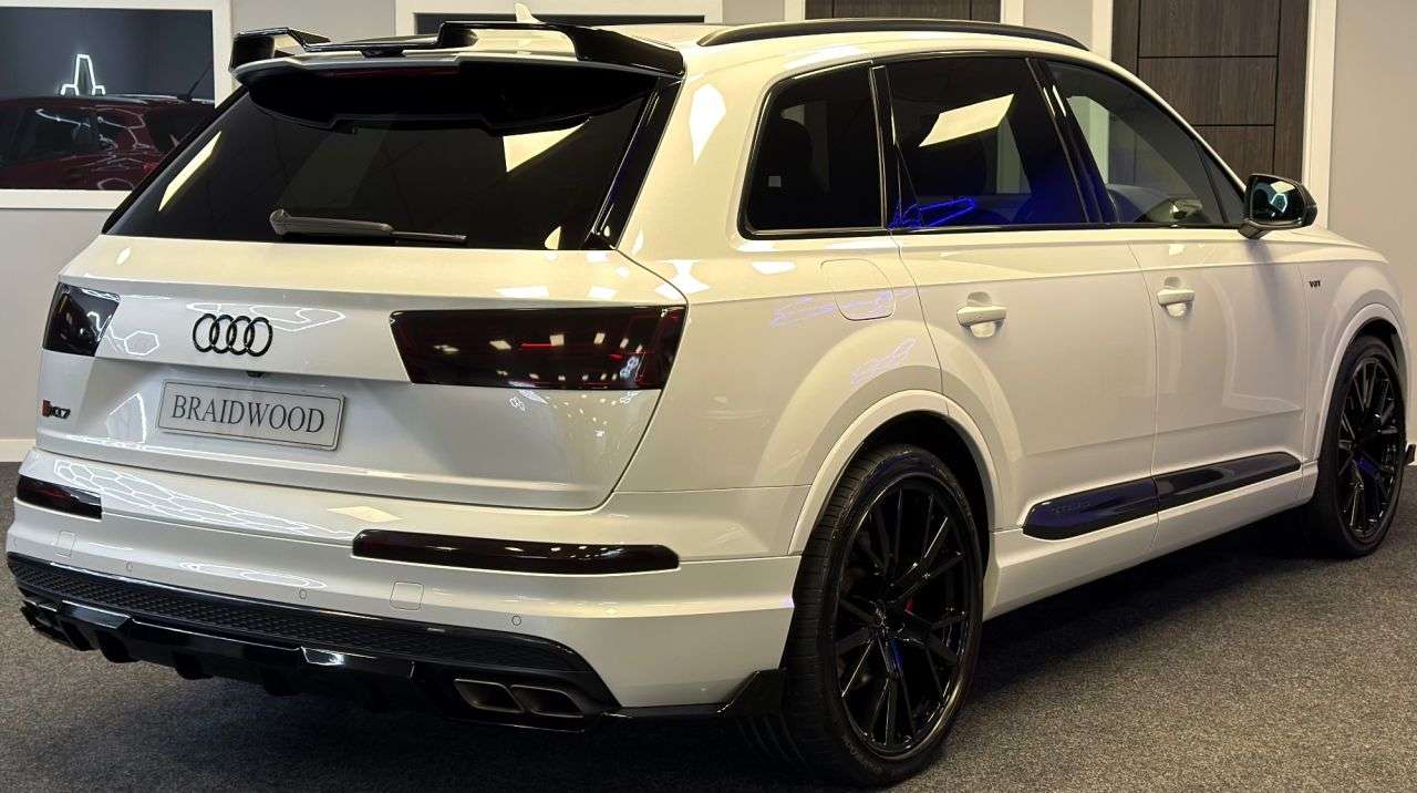 2017 AUDI SQ7 2017 AUDI SQ7