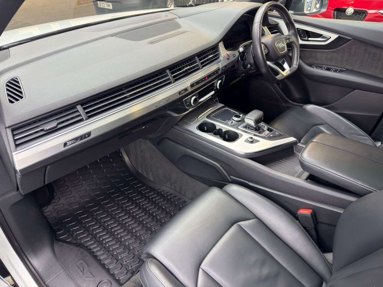 2017 AUDI SQ7 2017 AUDI SQ7