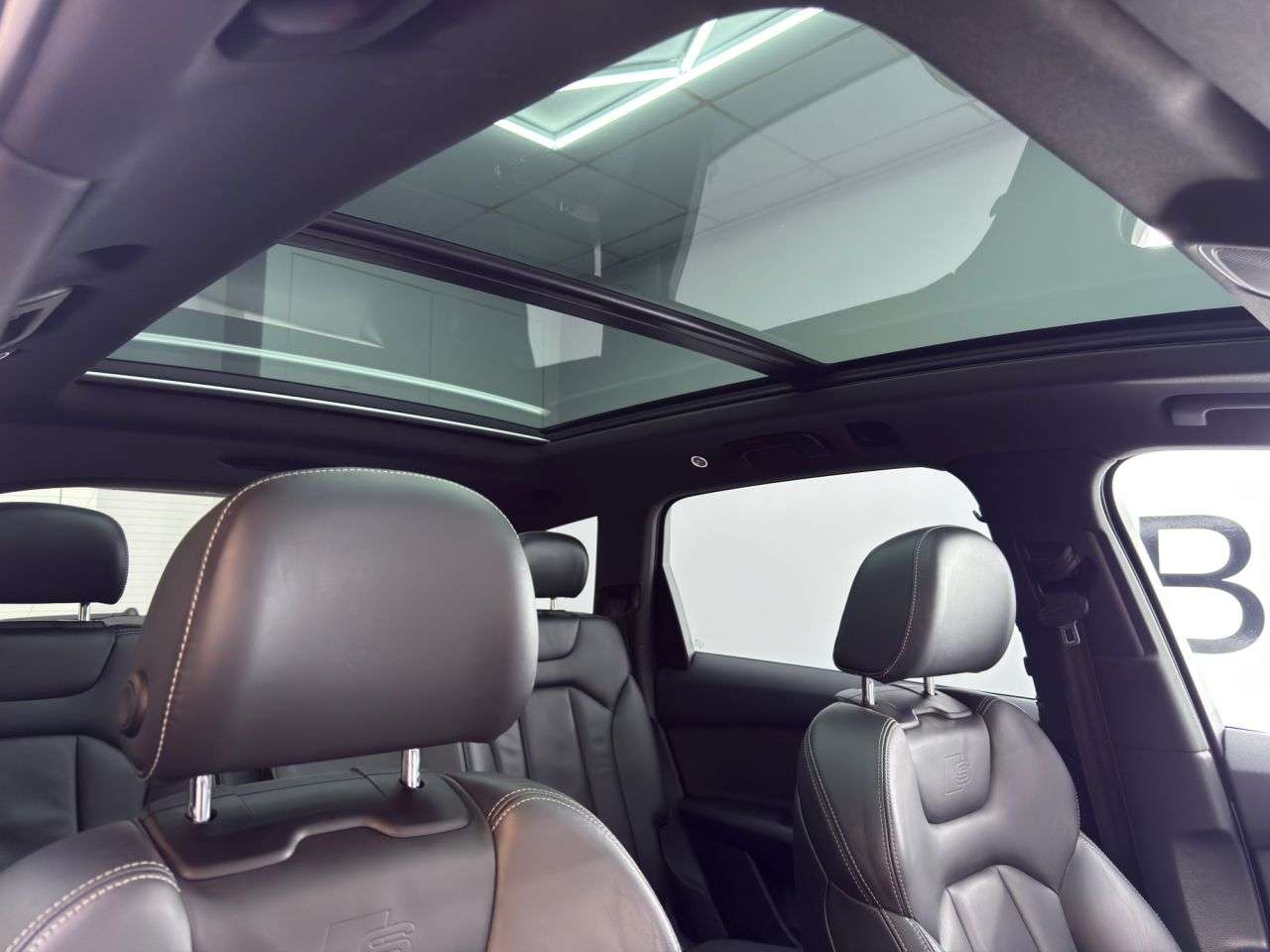 2017 AUDI SQ7 2017 AUDI SQ7