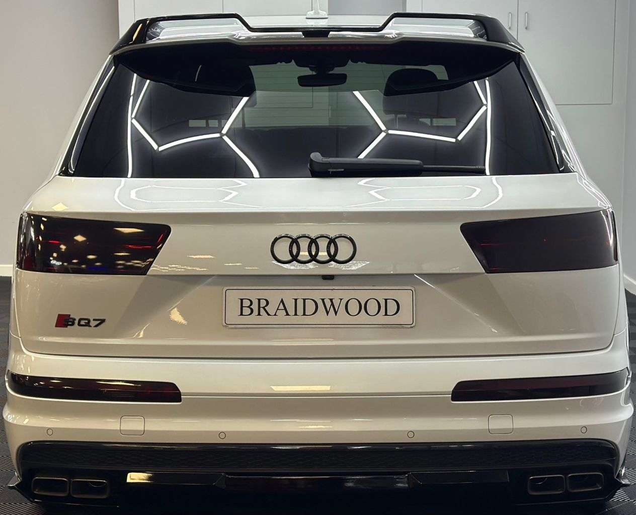 2017 AUDI SQ7 2017 AUDI SQ7