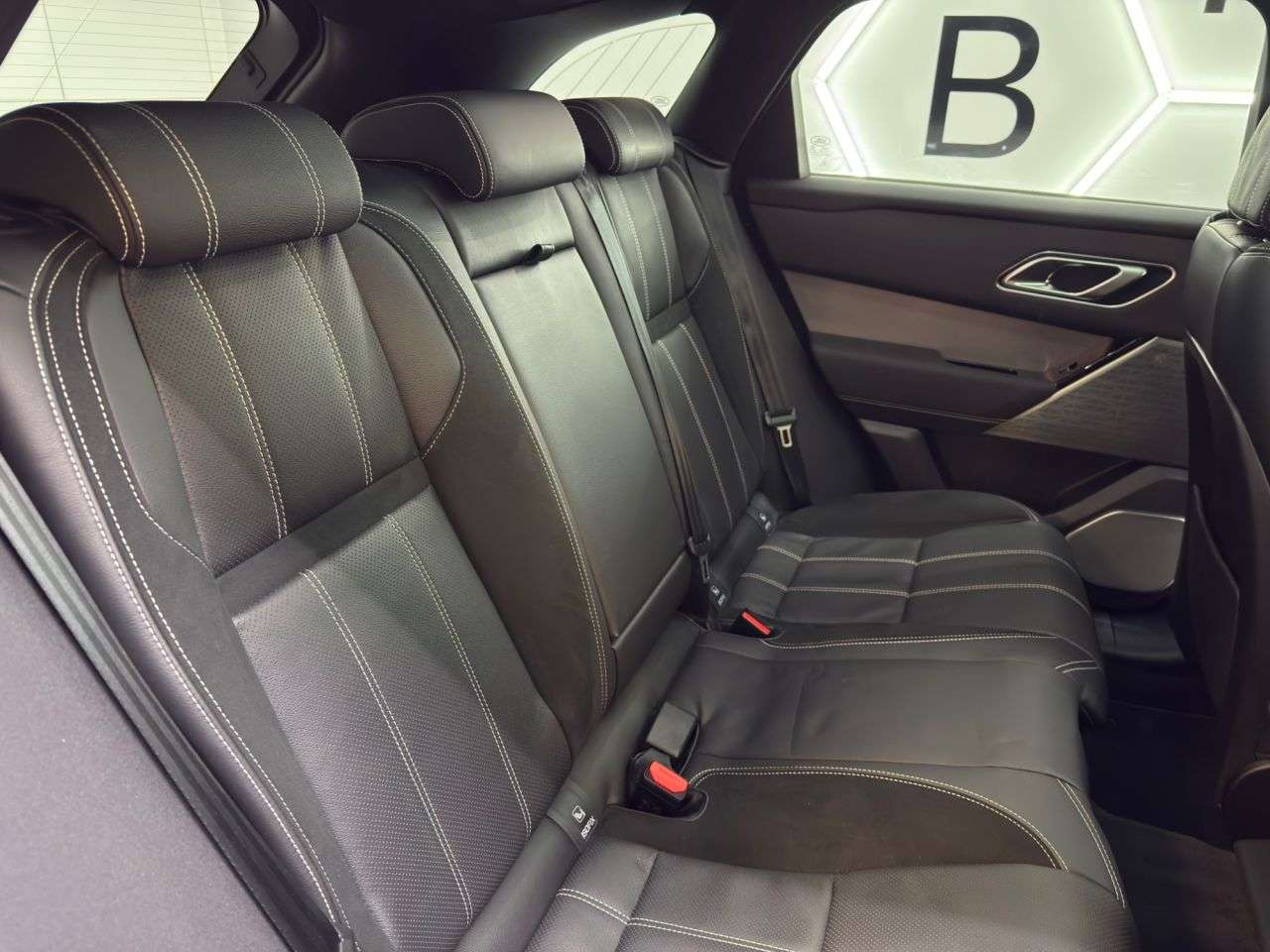 2022 LAND ROVER RANGE ROVER VELAR 2022 LAND ROVER RANGE ROVER VELAR