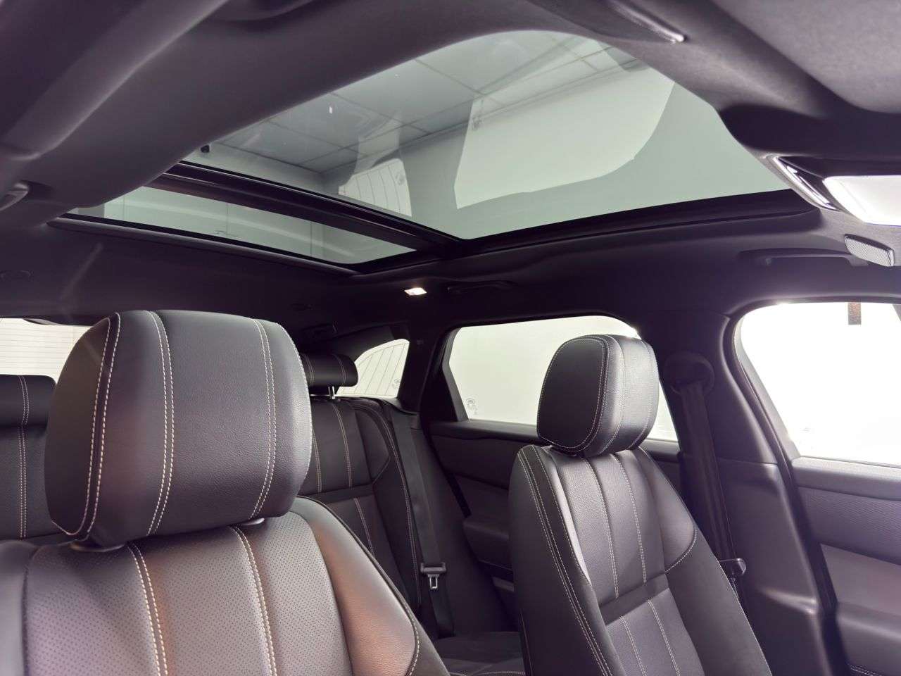 2022 LAND ROVER RANGE ROVER VELAR 2022 LAND ROVER RANGE ROVER VELAR