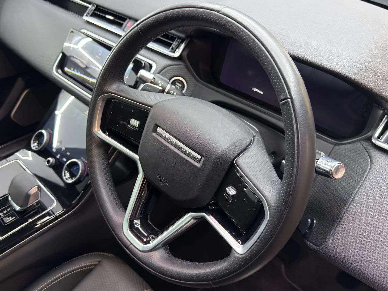 2022 LAND ROVER RANGE ROVER VELAR 2022 LAND ROVER RANGE ROVER VELAR