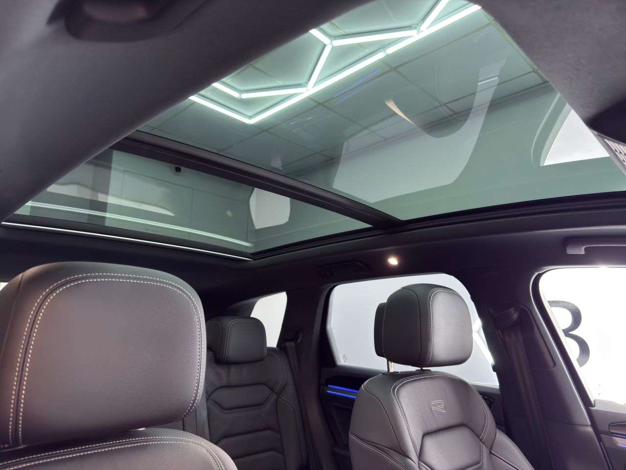 2023 VOLKSWAGEN TOUAREG 2023 VOLKSWAGEN TOUAREG