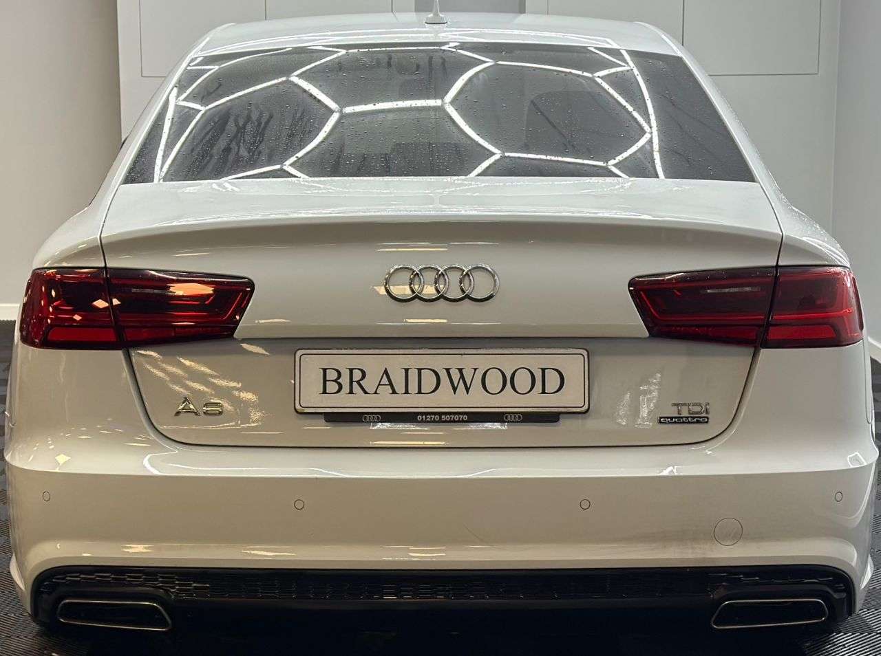 A 2017 AUDI A6 SALOON 2.0 TDI Black Edition Saloon 4dr Diesel S Tronic quattro Euro 6 (s/s) (190 A 2017 AUDI A6 SALOON 2.0 TDI Black Edition Saloon 4dr Diesel S Tronic quattro Euro 6 (s/s) (190