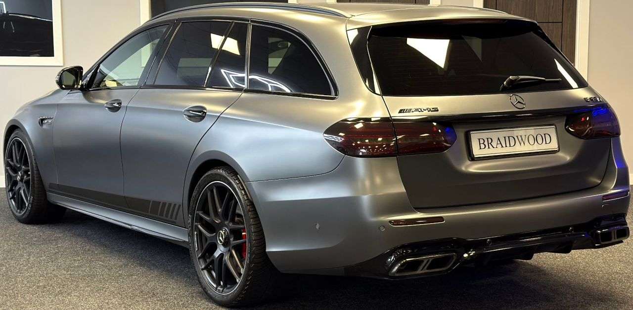 A 2017 MERCEDES-BENZ E-CLASS 4.0 E63 V8 BiTurbo AMG S Edition 1 Estate 5dr Petrol SpdS MCT 4MATIC+ Euro A 2017 MERCEDES-BENZ E-CLASS 4.0 E63 V8 BiTurbo AMG S Edition 1 Estate 5dr Petrol SpdS MCT 4MATIC+ Euro