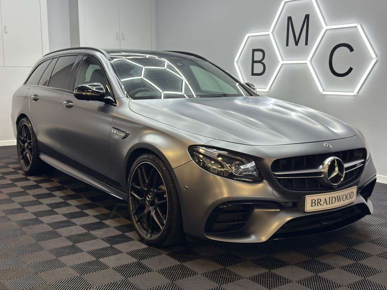 A 2017 MERCEDES-BENZ E-CLASS 4.0 E63 V8 BiTurbo AMG S Edition 1 Estate 5dr Petrol SpdS MCT 4MATIC+ Euro A 2017 MERCEDES-BENZ E-CLASS 4.0 E63 V8 BiTurbo AMG S Edition 1 Estate 5dr Petrol SpdS MCT 4MATIC+ Euro