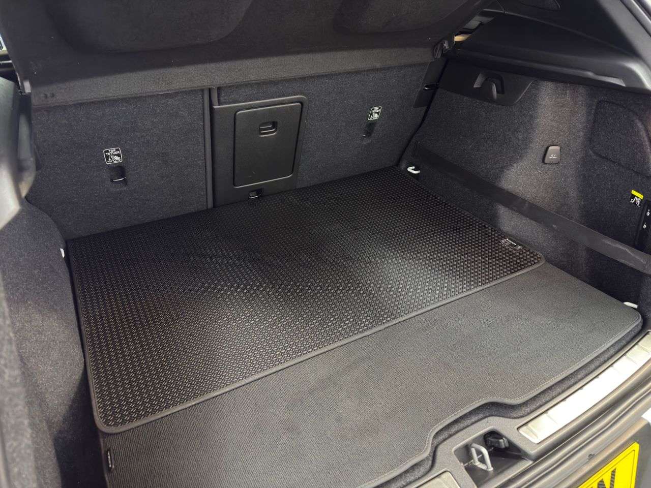 2019 VOLVO XC40 2019 VOLVO XC40