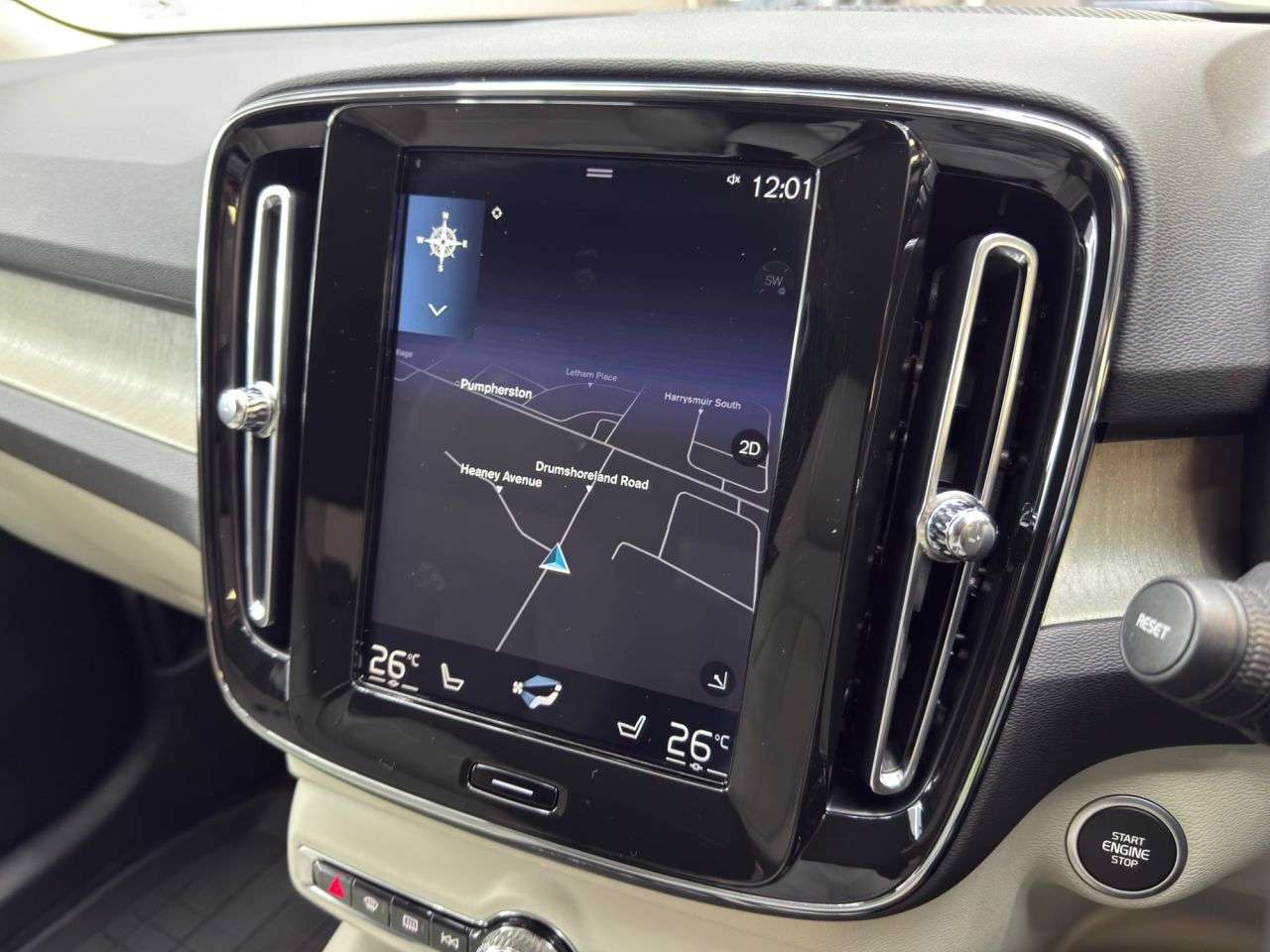 2019 VOLVO XC40 2019 VOLVO XC40