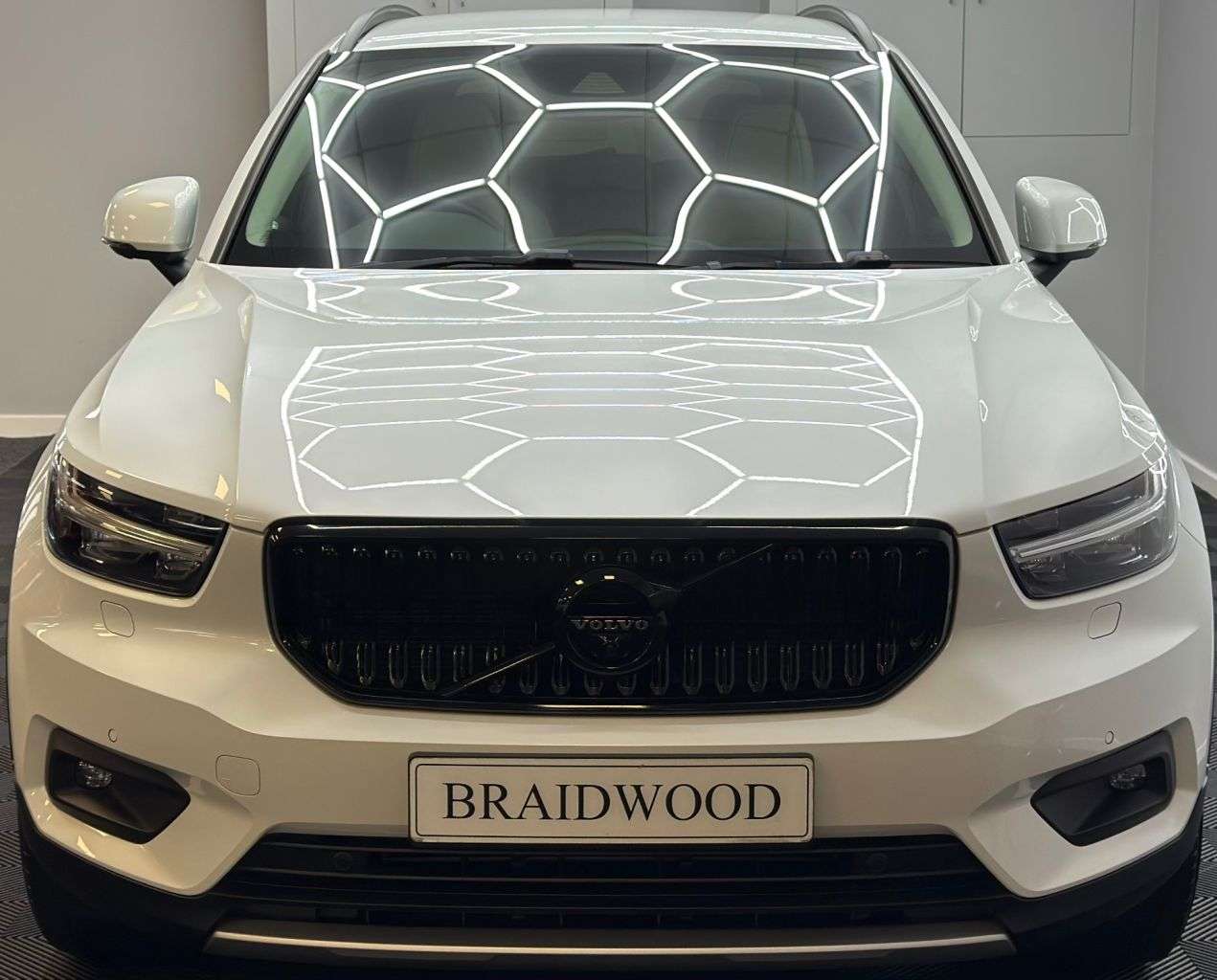 2019 VOLVO XC40 2019 VOLVO XC40