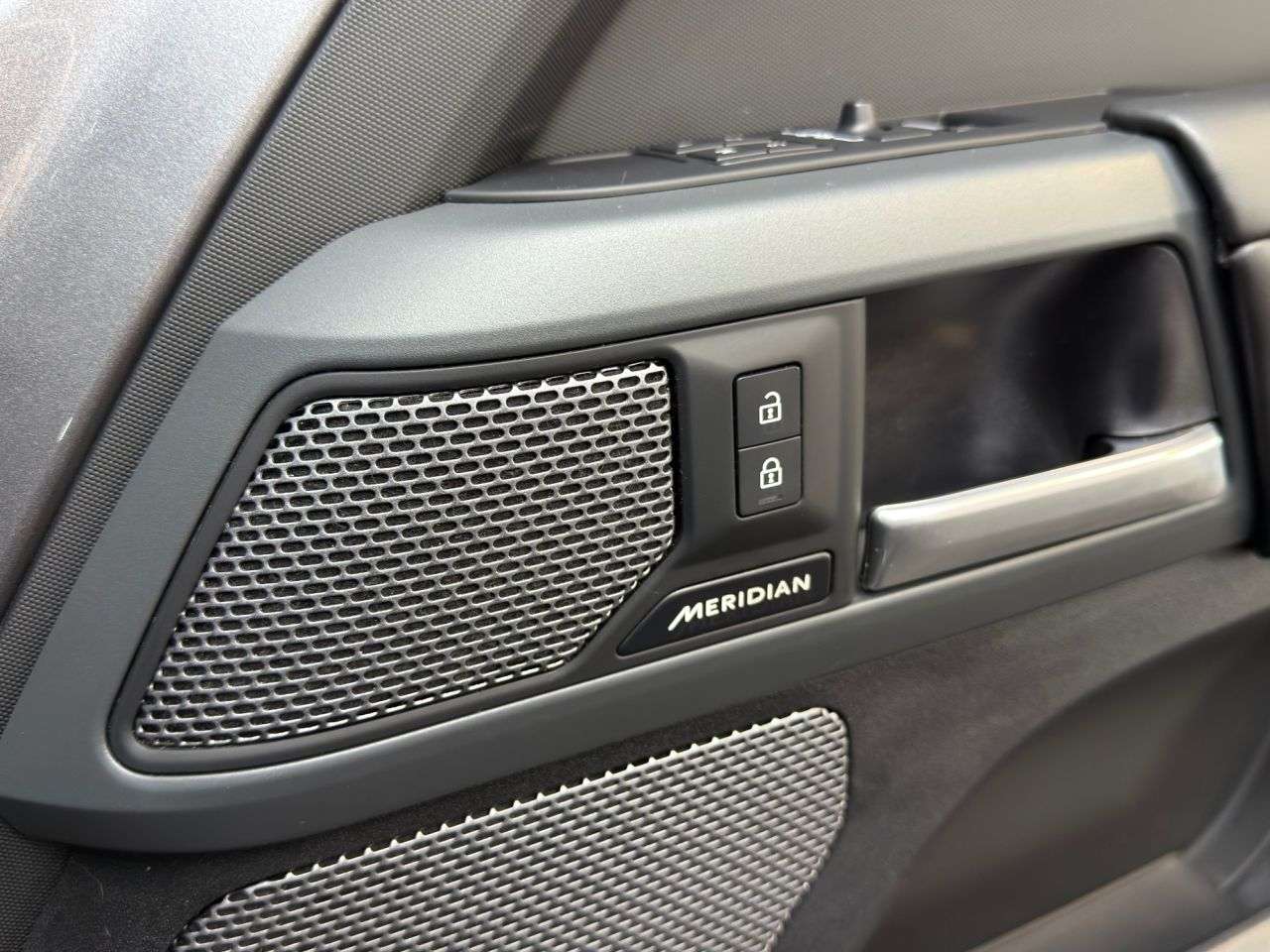 2024 LAND ROVER DEFENDER 2024 LAND ROVER DEFENDER