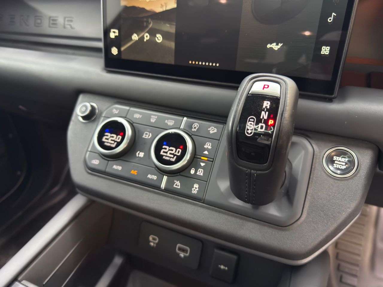 2024 LAND ROVER DEFENDER 2024 LAND ROVER DEFENDER