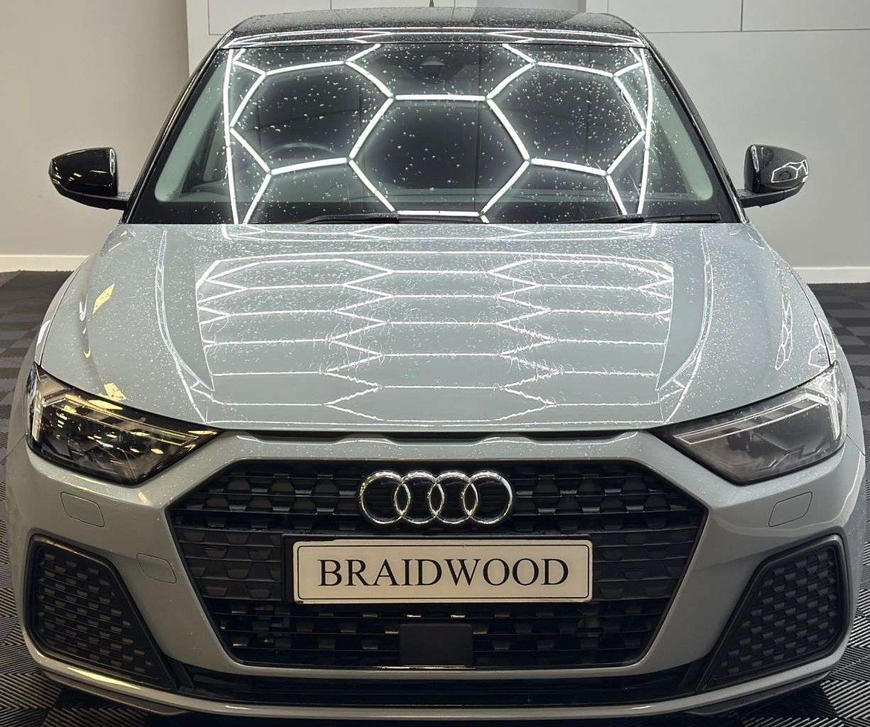 A 2021 AUDI A1 1.0 TFSI 25 Technik Sportback 5dr Petrol Manual Euro 6 (s/s) (95 ps) A 2021 AUDI A1 1.0 TFSI 25 Technik Sportback 5dr Petrol Manual Euro 6 (s/s) (95 ps)