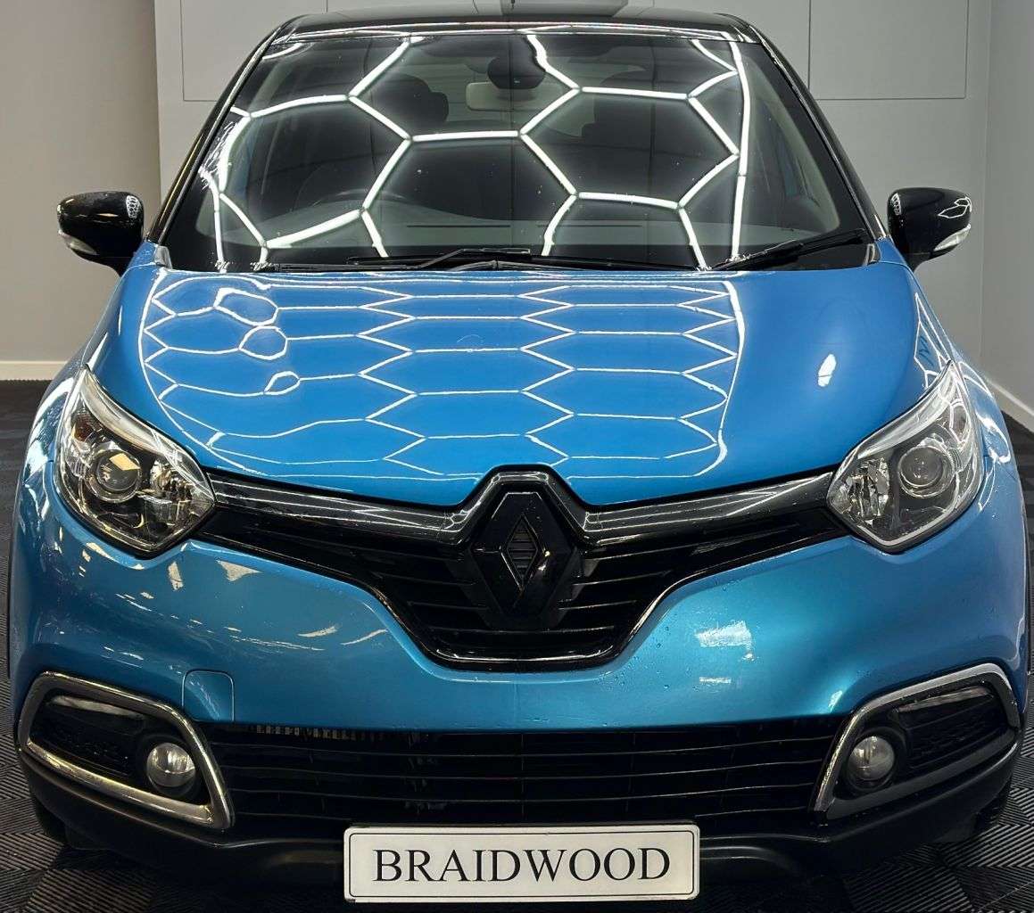 A 2017 RENAULT CAPTUR 1.5 dCi ENERGY Dynamique S Nav SUV 5dr Diesel Manual Euro 6 (s/s) (90 ps) A 2017 RENAULT CAPTUR 1.5 dCi ENERGY Dynamique S Nav SUV 5dr Diesel Manual Euro 6 (s/s) (90 ps)