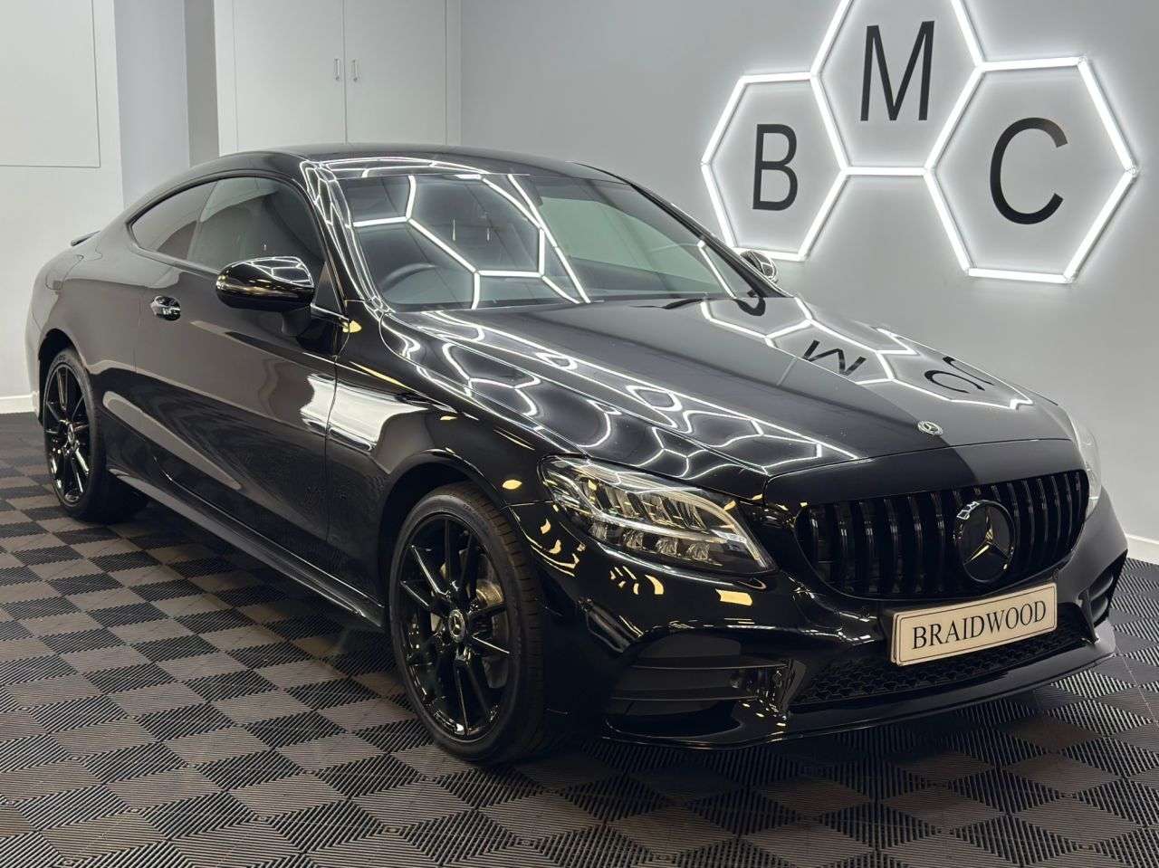 A 2019 MERCEDES-BENZ C-CLASS 2.0 C220d AMG Line Coupe 2dr Diesel G-Tronic+ 4MATIC Euro 6 (s/s) (194 ps) A 2019 MERCEDES-BENZ C-CLASS 2.0 C220d AMG Line Coupe 2dr Diesel G-Tronic+ 4MATIC Euro 6 (s/s) (194 ps)