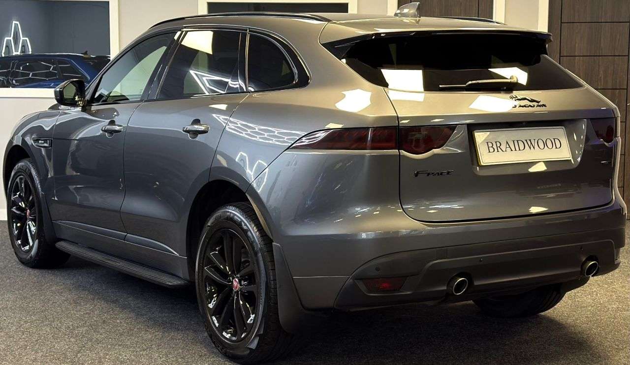 A 2018 JAGUAR F-PACE 2.0 D240 R-Sport SUV 5dr Diesel Auto AWD Euro 6 (s/s) (240 ps) A 2018 JAGUAR F-PACE 2.0 D240 R-Sport SUV 5dr Diesel Auto AWD Euro 6 (s/s) (240 ps)