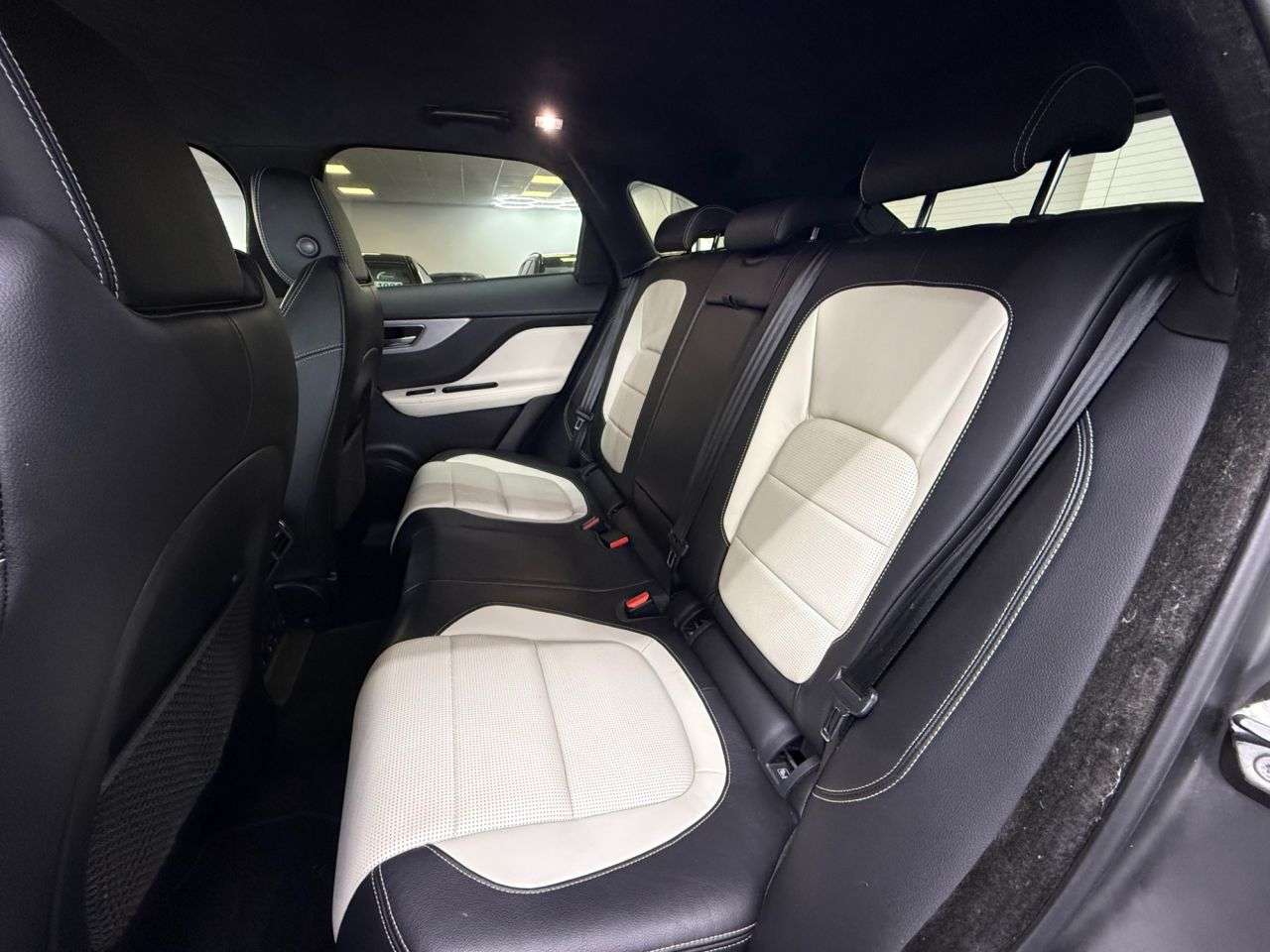 2018 JAGUAR F-PACE 2018 JAGUAR F-PACE