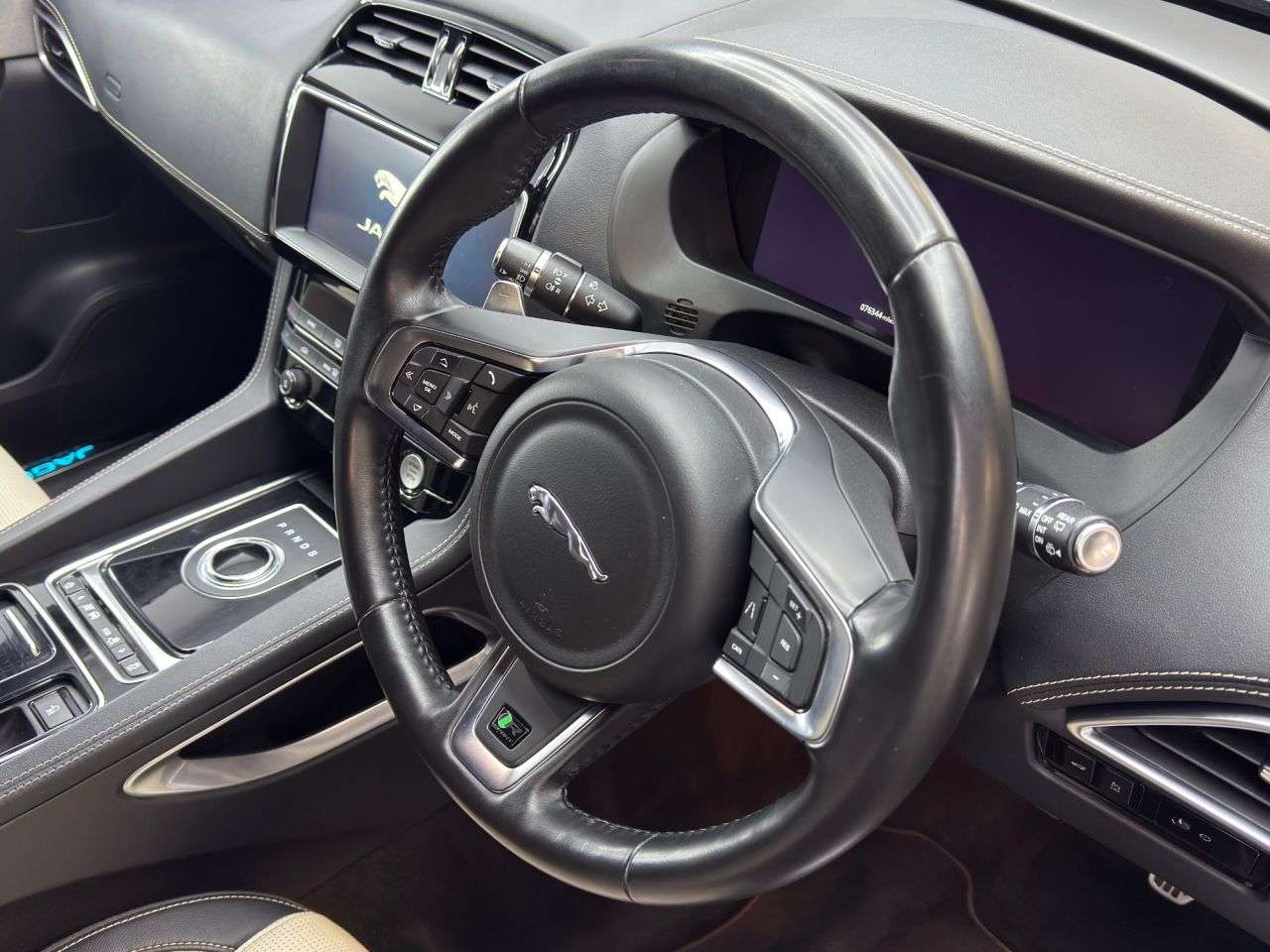 2018 JAGUAR F-PACE 2018 JAGUAR F-PACE