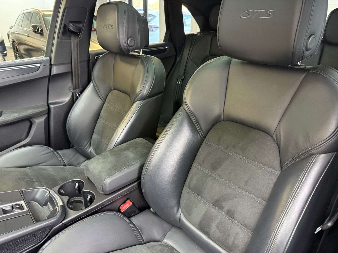 2022 PORSCHE MACAN 2022 PORSCHE MACAN