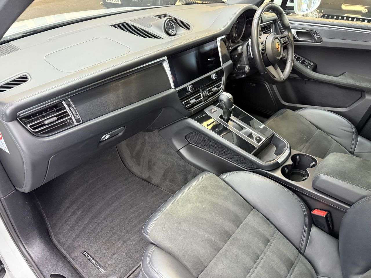 2022 PORSCHE MACAN 2022 PORSCHE MACAN