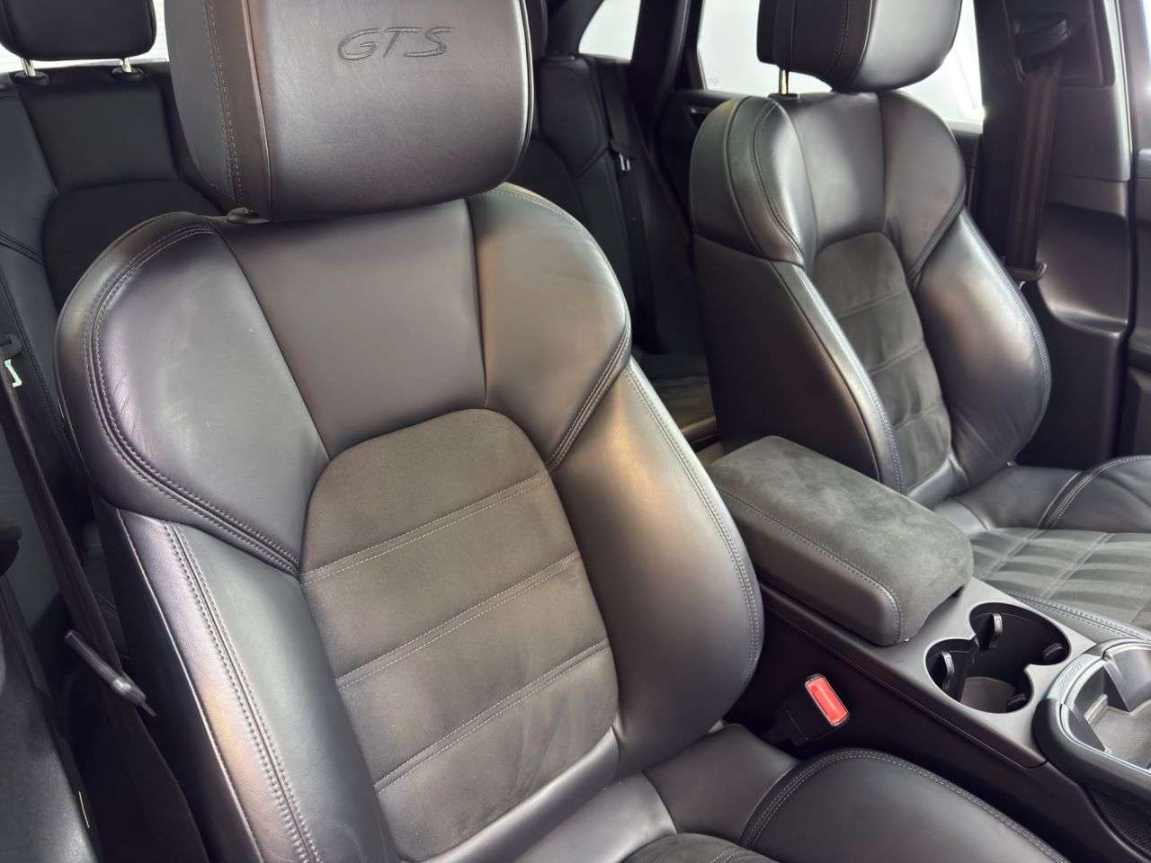 2022 PORSCHE MACAN 2022 PORSCHE MACAN