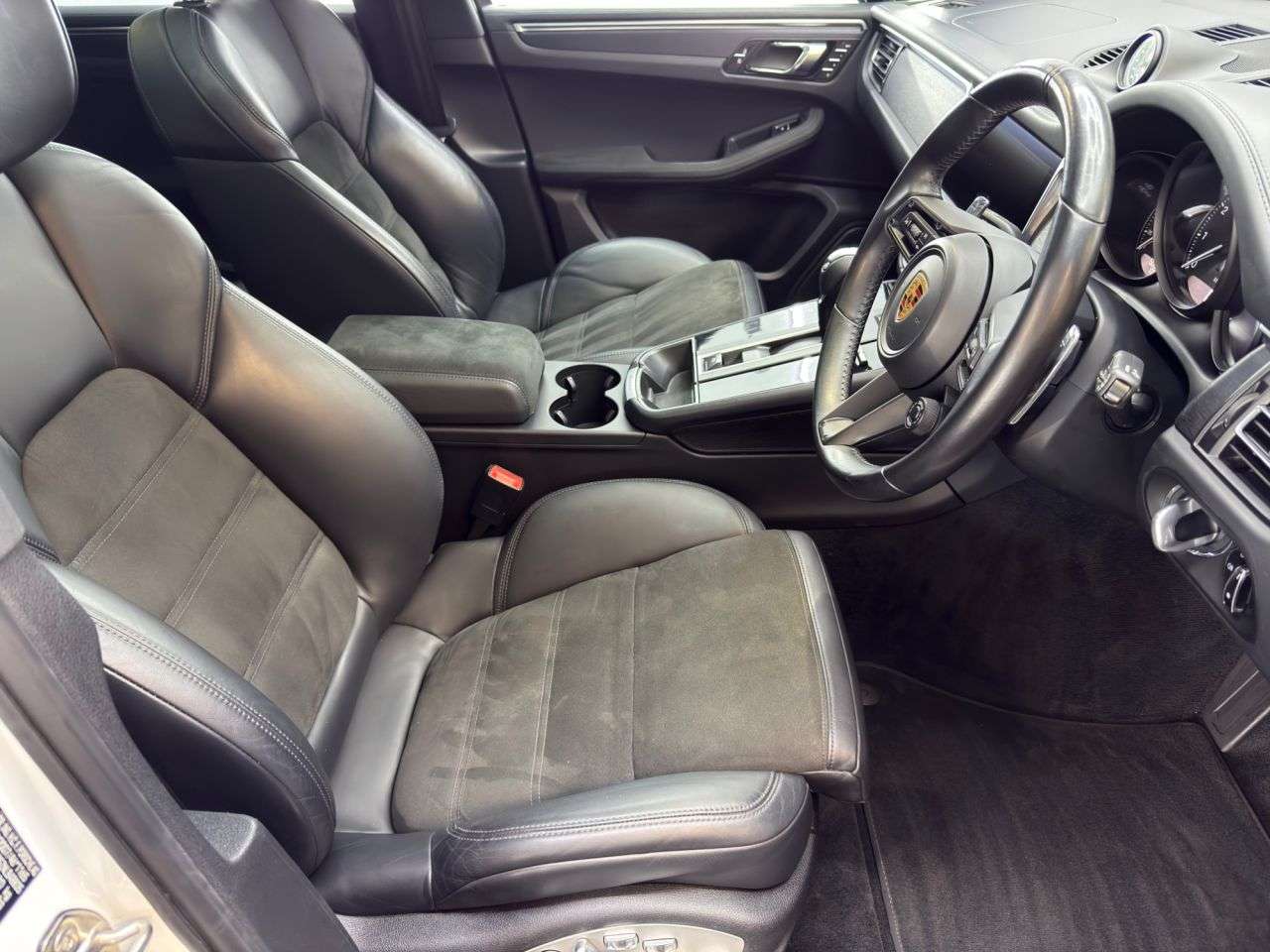 2022 PORSCHE MACAN 2022 PORSCHE MACAN