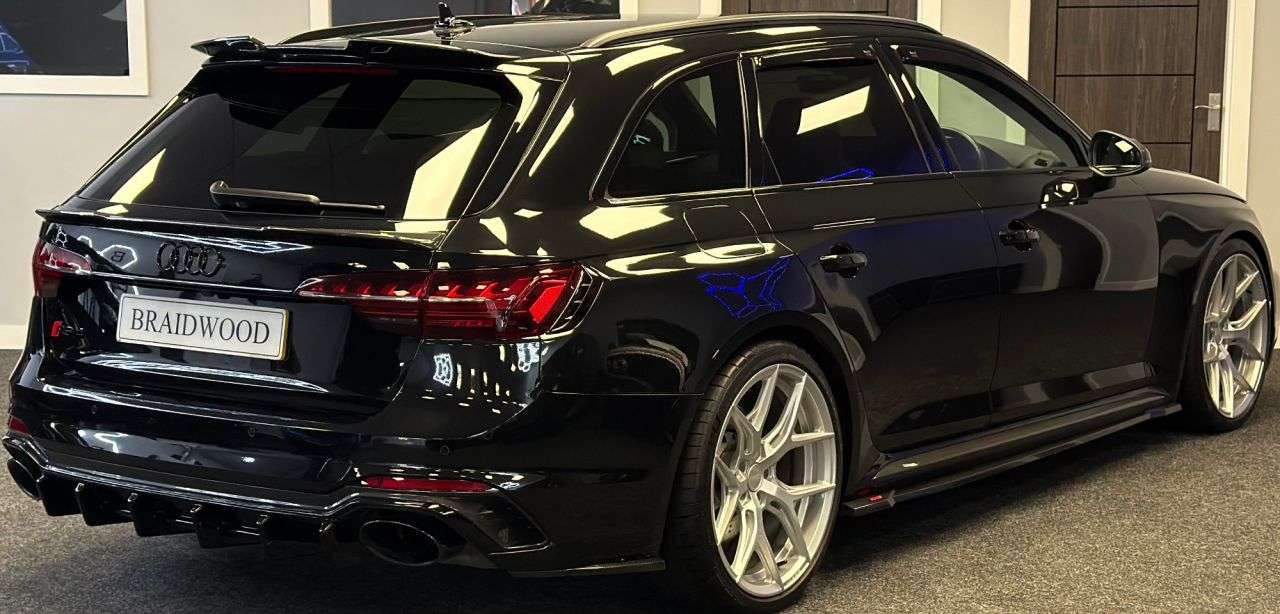 2022 AUDI RS4 AVANT 2022 AUDI RS4 AVANT