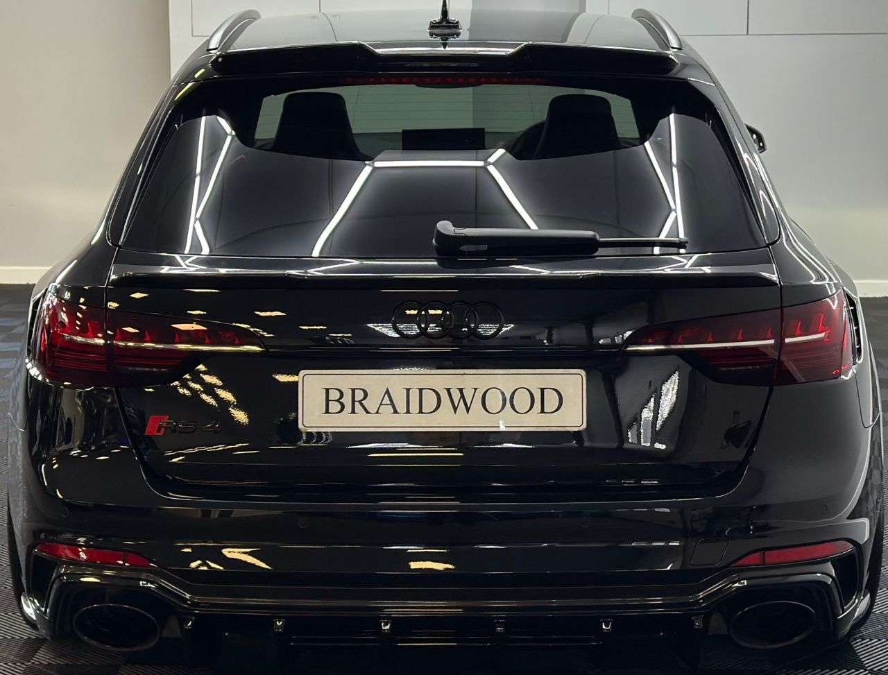 2022 AUDI RS4 AVANT 2022 AUDI RS4 AVANT