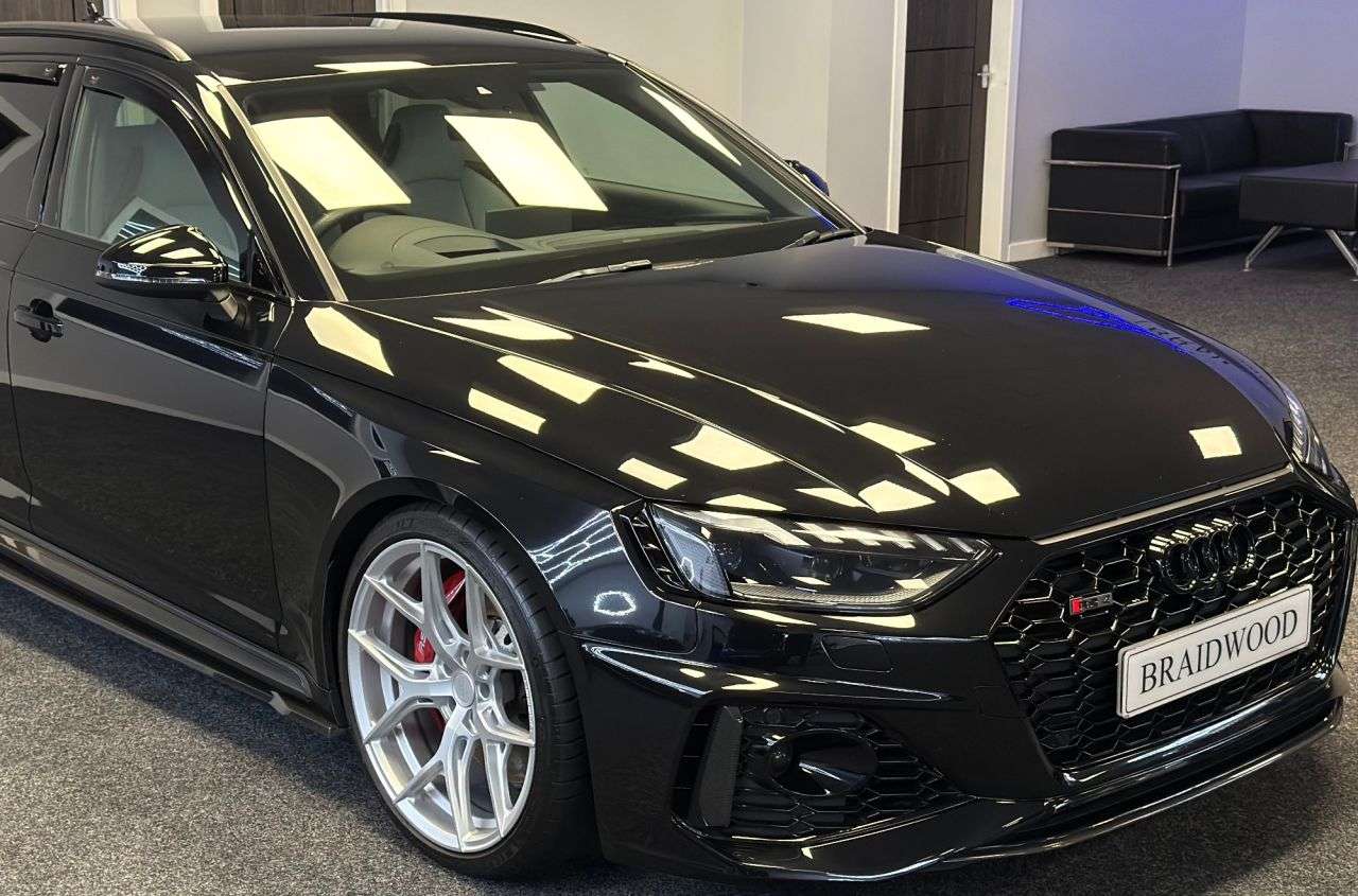 2022 AUDI RS4 AVANT 2022 AUDI RS4 AVANT